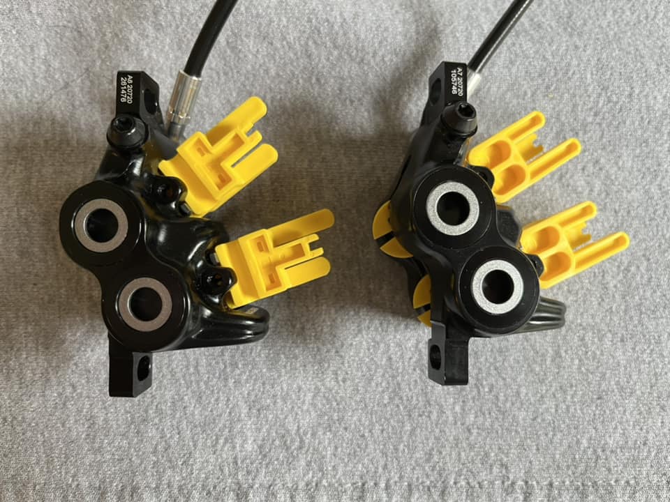 What type of Magura MT5E brake is compatible with a 3-pin connector?
