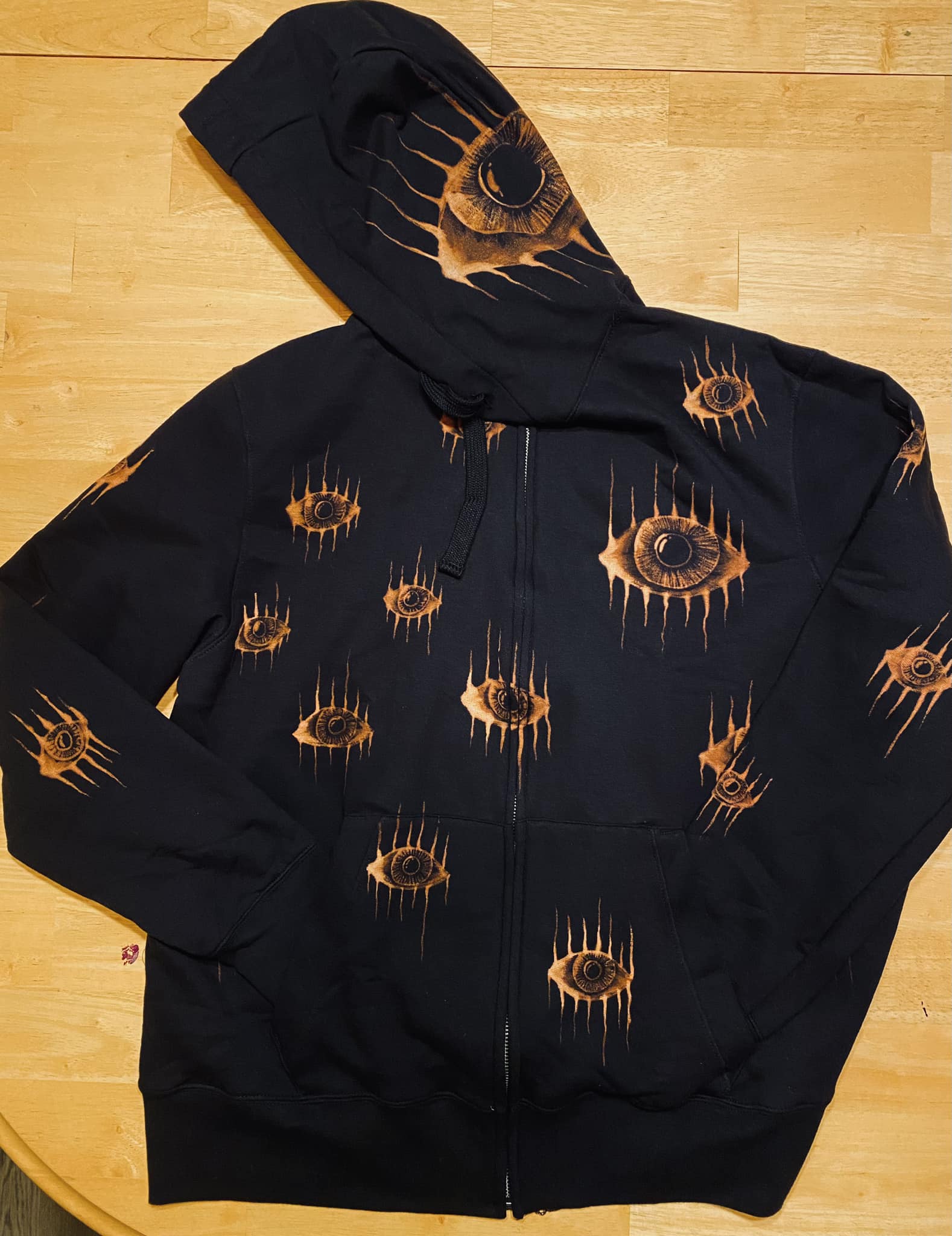 A fun custom hoodie I painted with bleach ?
