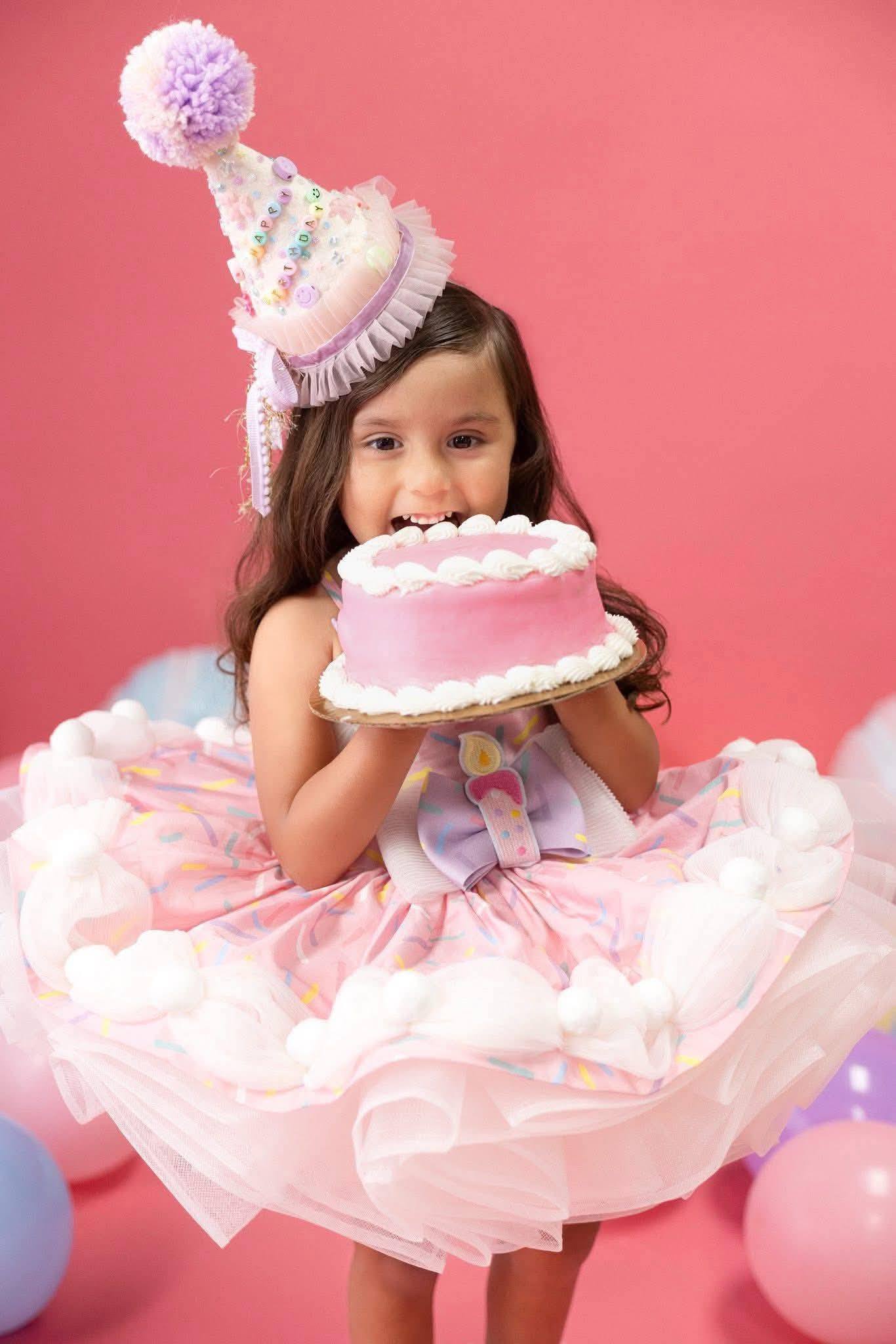 Today's featured item is the Happy Cakes Dress in Yellow🎂 We just