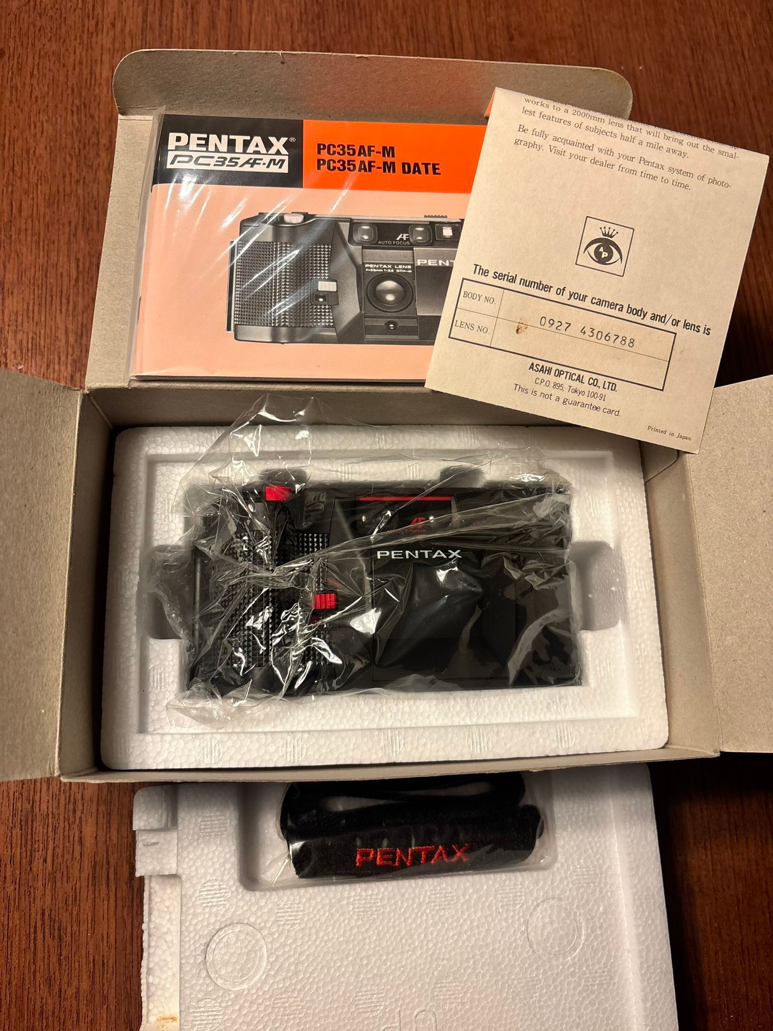 Unboxing Pentax PC35AF-M point and shoot camera