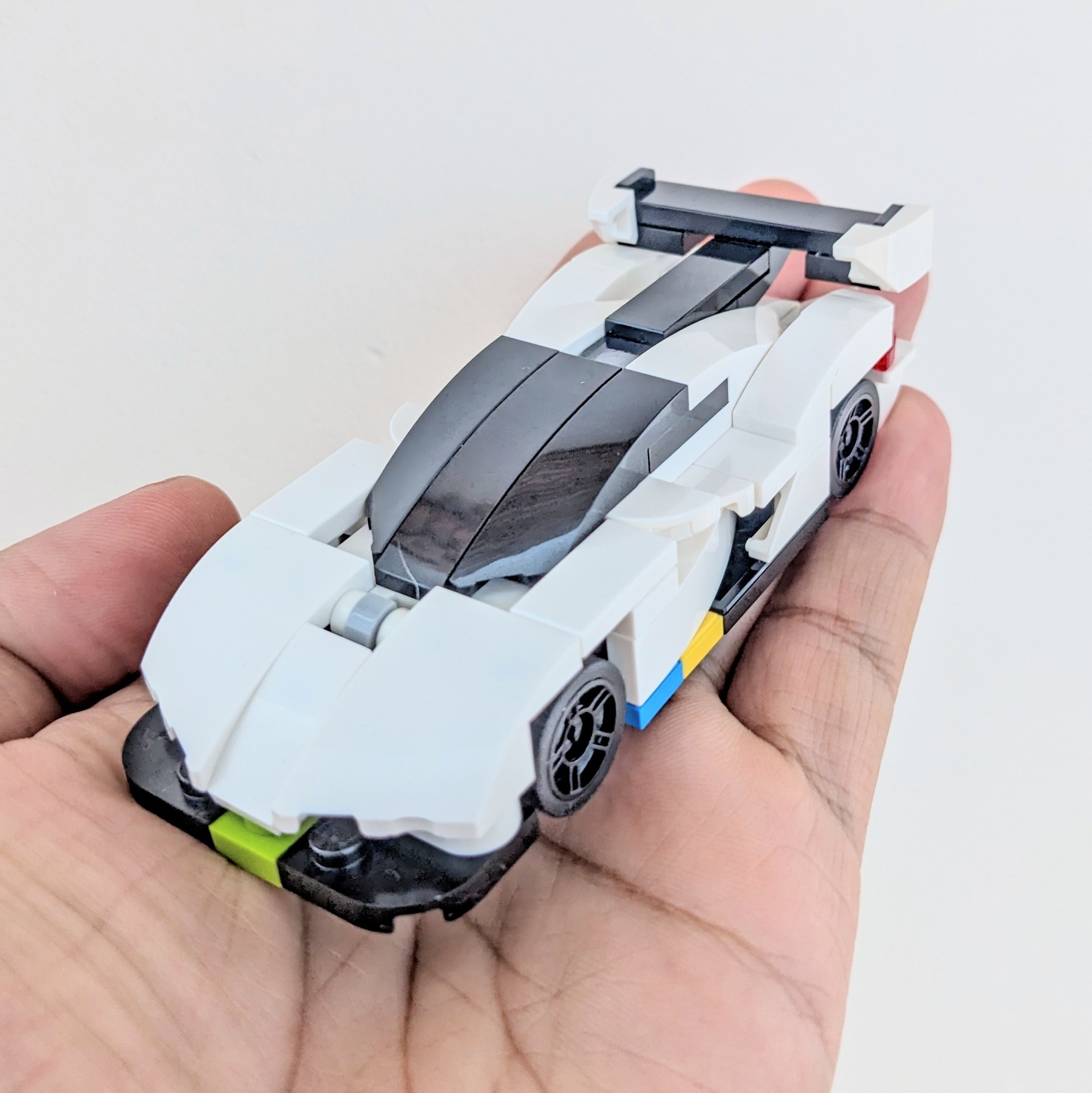 Koenigsegg Jesko Lego MOC with new side panel technique