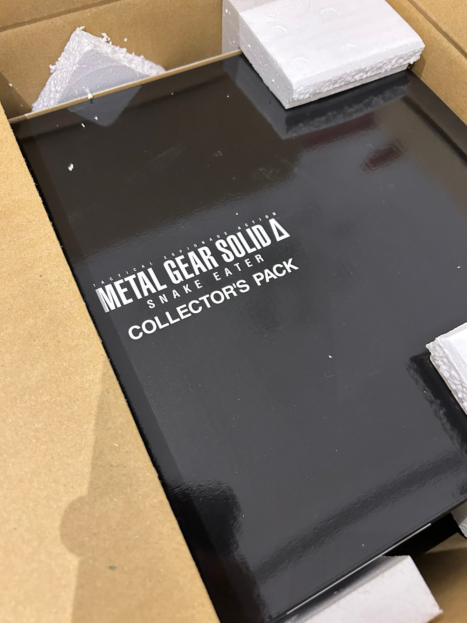 Metal Gear Solid Delta collection pack and deluxe edition unboxing