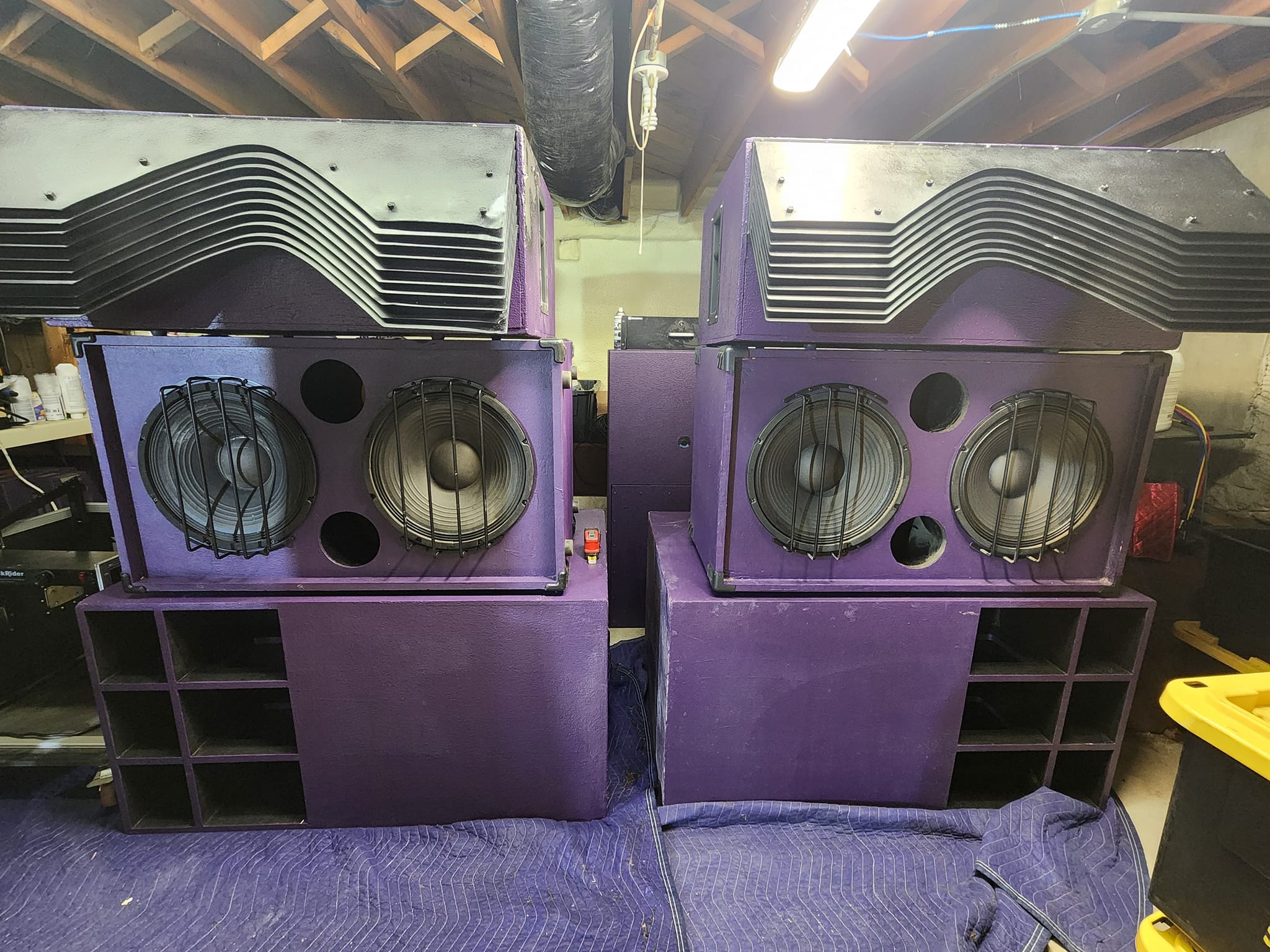 Sound System for Wide and Shallow Venues with JBL 2395 Radiator