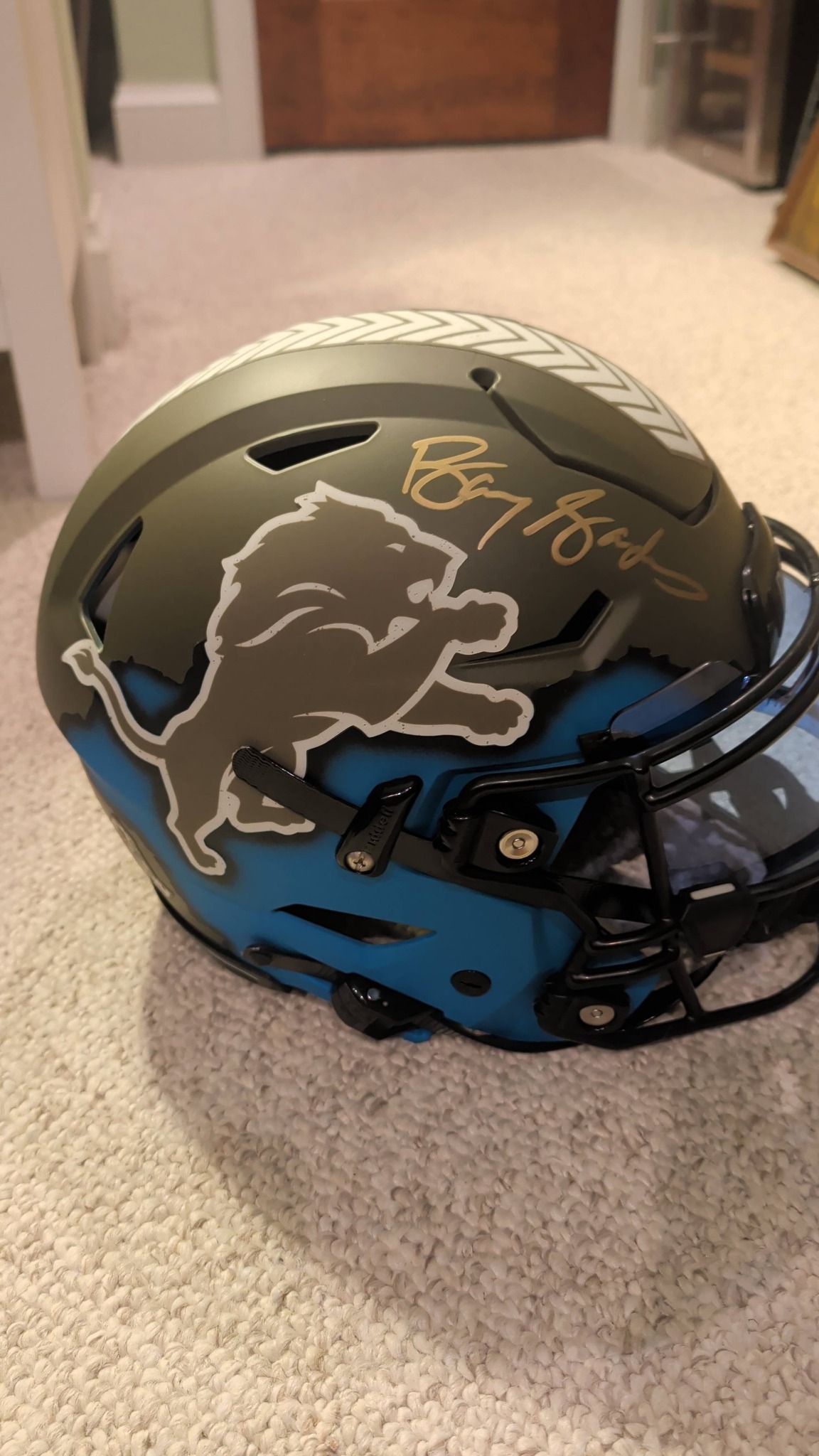 bike bandit motorcycle helmets Simpson SPBL1 Speed Full Face Helmet Size - Large - White - Clear Shield Included Happiness these helmets have also Evolution of Football Helmets Name:Red Squiggles UV