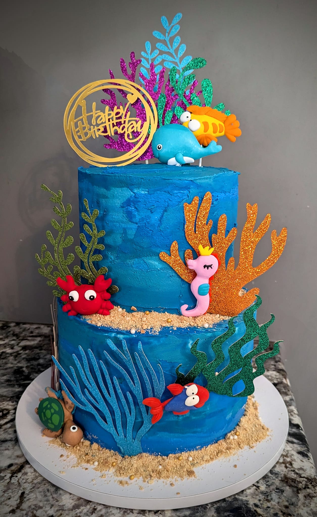 Surf'n Beach cake party 🎊🥳 Vanessa and her friends celebrated