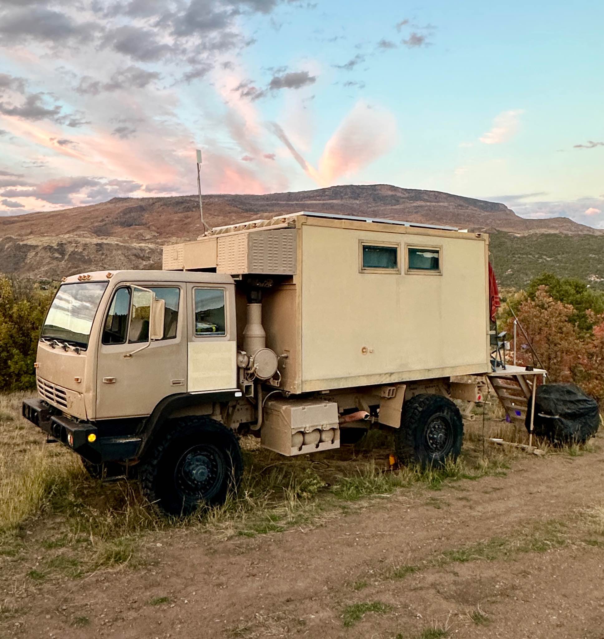 1998 Stewart & Stevenson M1079 LMTV Tiny Home/RV