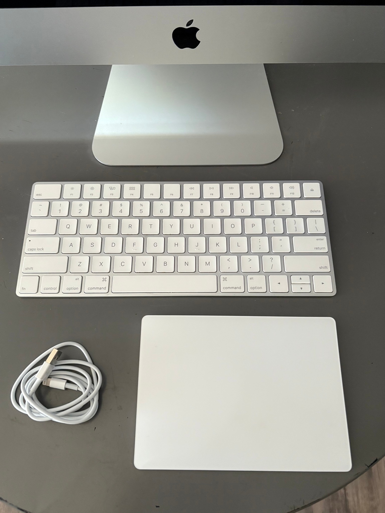 Apple iMac 27-inch Retina 5K desktop for sale. 3.4 GHz Intel Core 