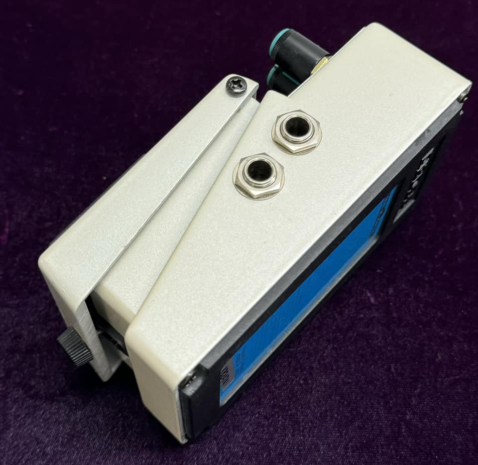 Boss DD3 1987 pedal features and user reviews