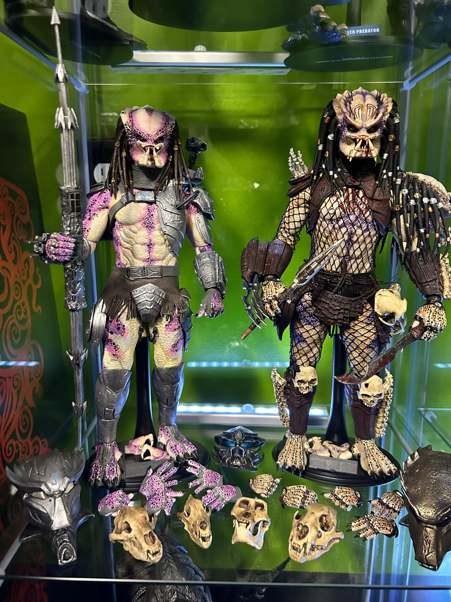 Custom Hot Toys Predators from Dark Horse comic series Bad Blood