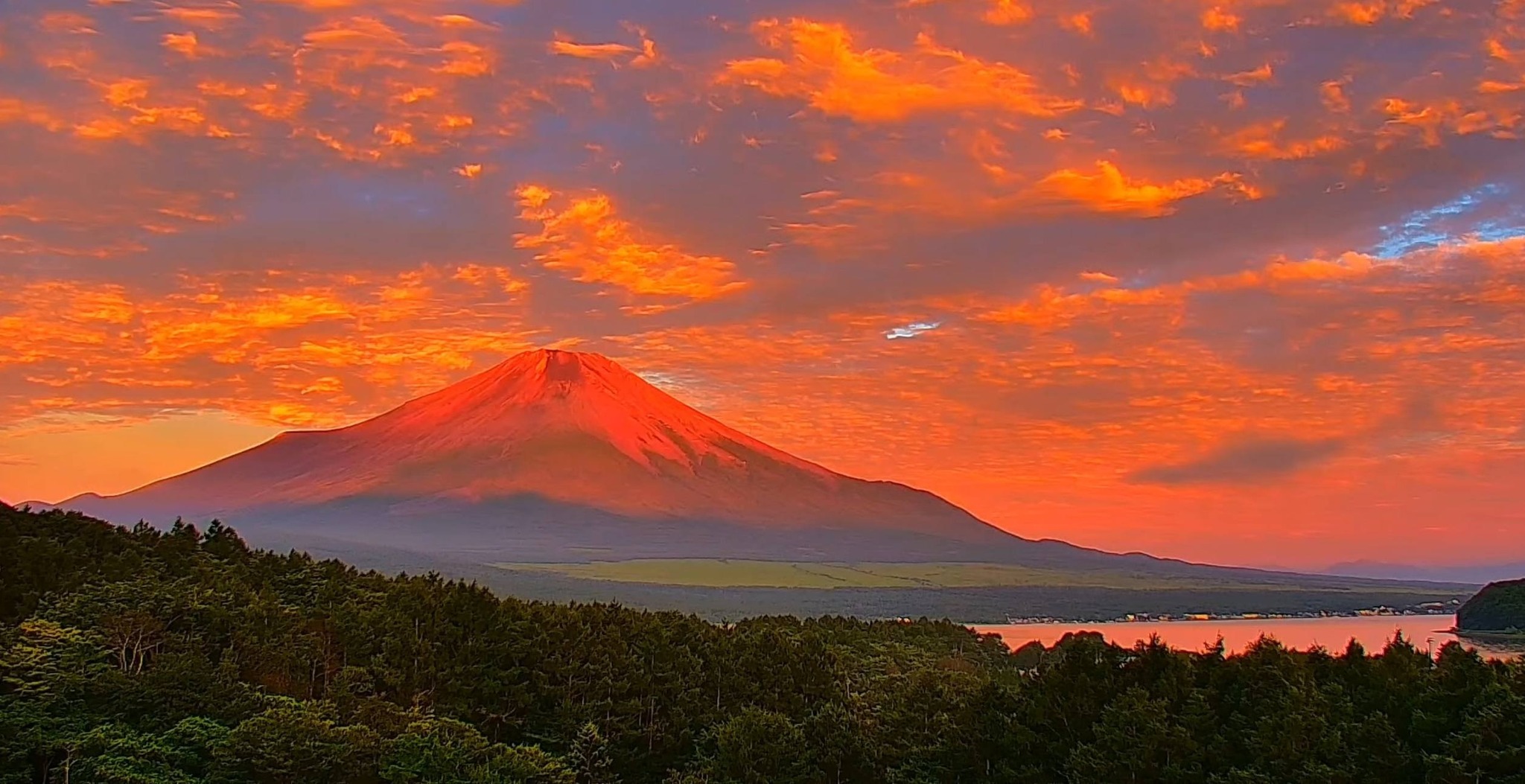 2026年8月9日 今朝の早朝富士山は、 初めまして富士山でした