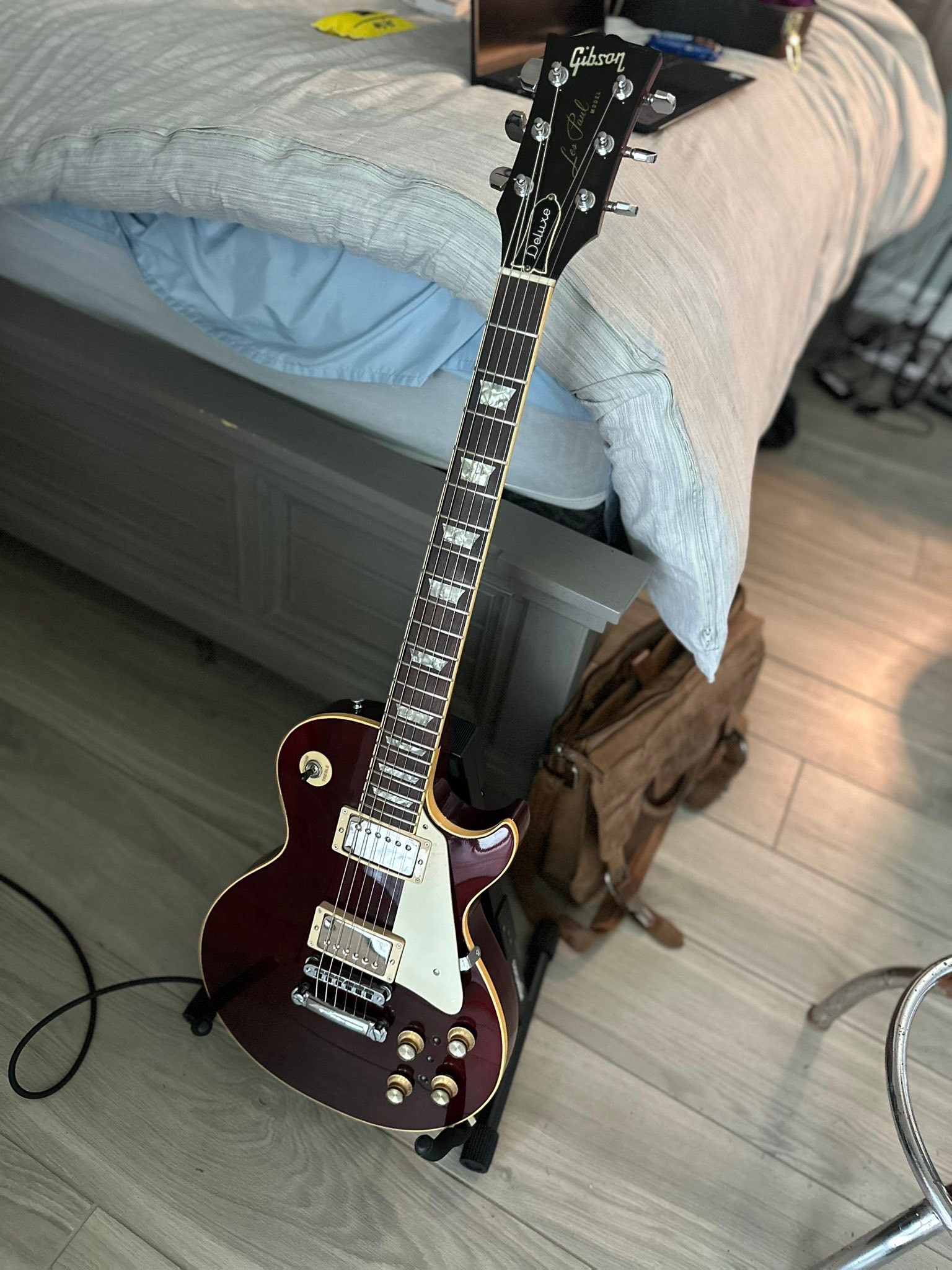 Upgrading a vintage Les Paul guitar with Bareknuckle pickups