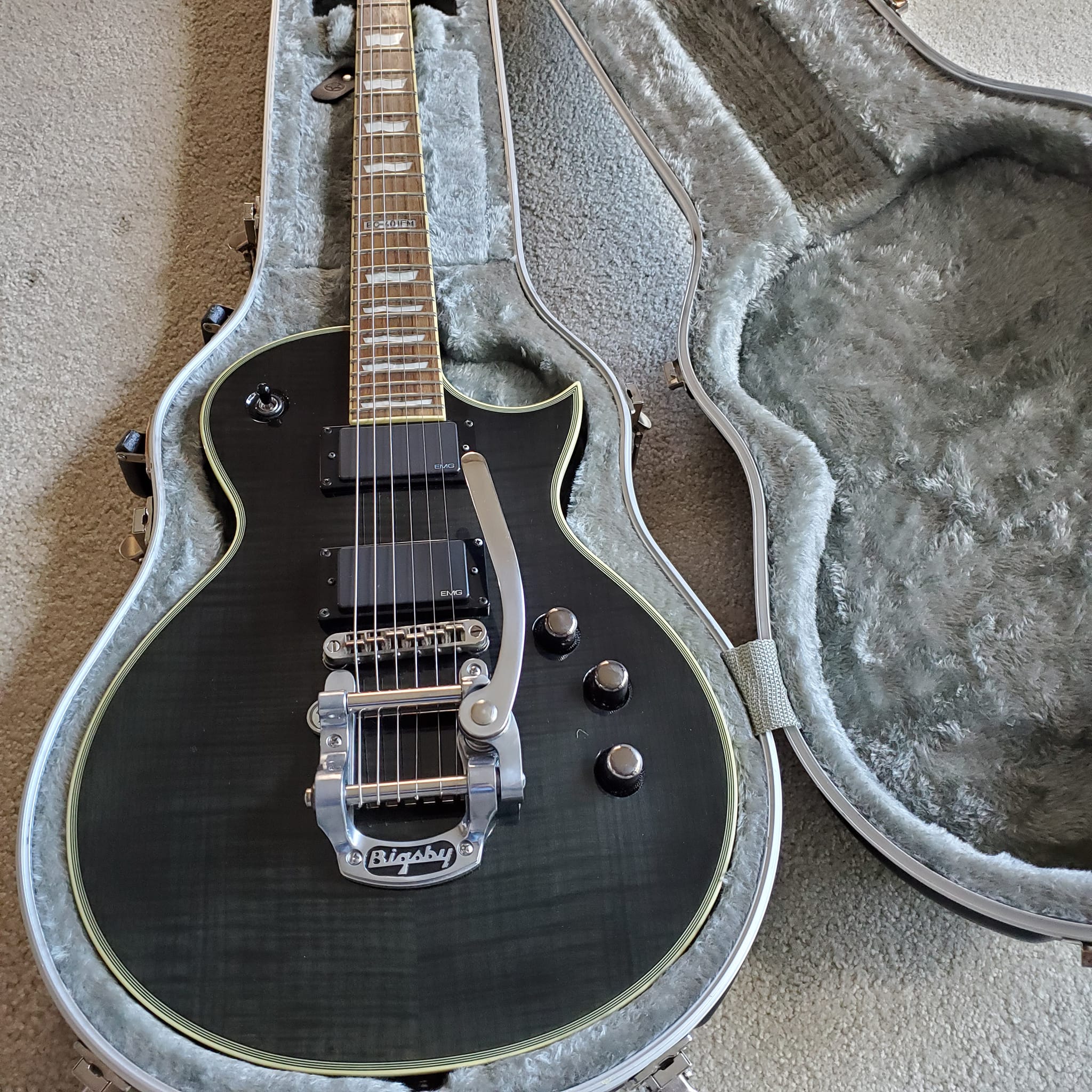 Has anyone tried a Bigsby B5 on a Rickenbacker?
