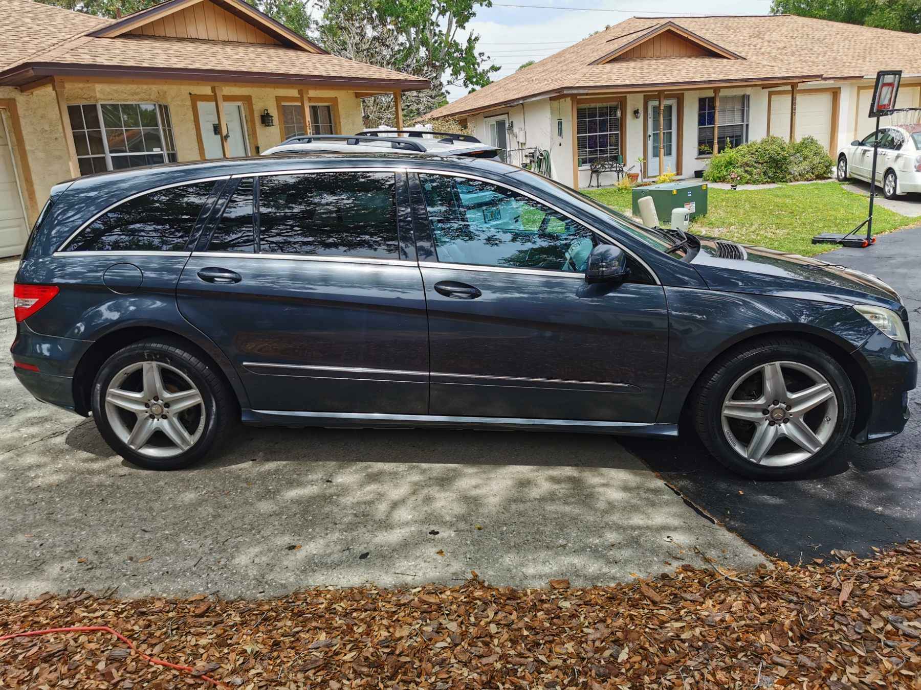 2011 Mercedes-Benz R-Class R 350 4MATIC Sport Wagon 4D - Cars & Trucks ...