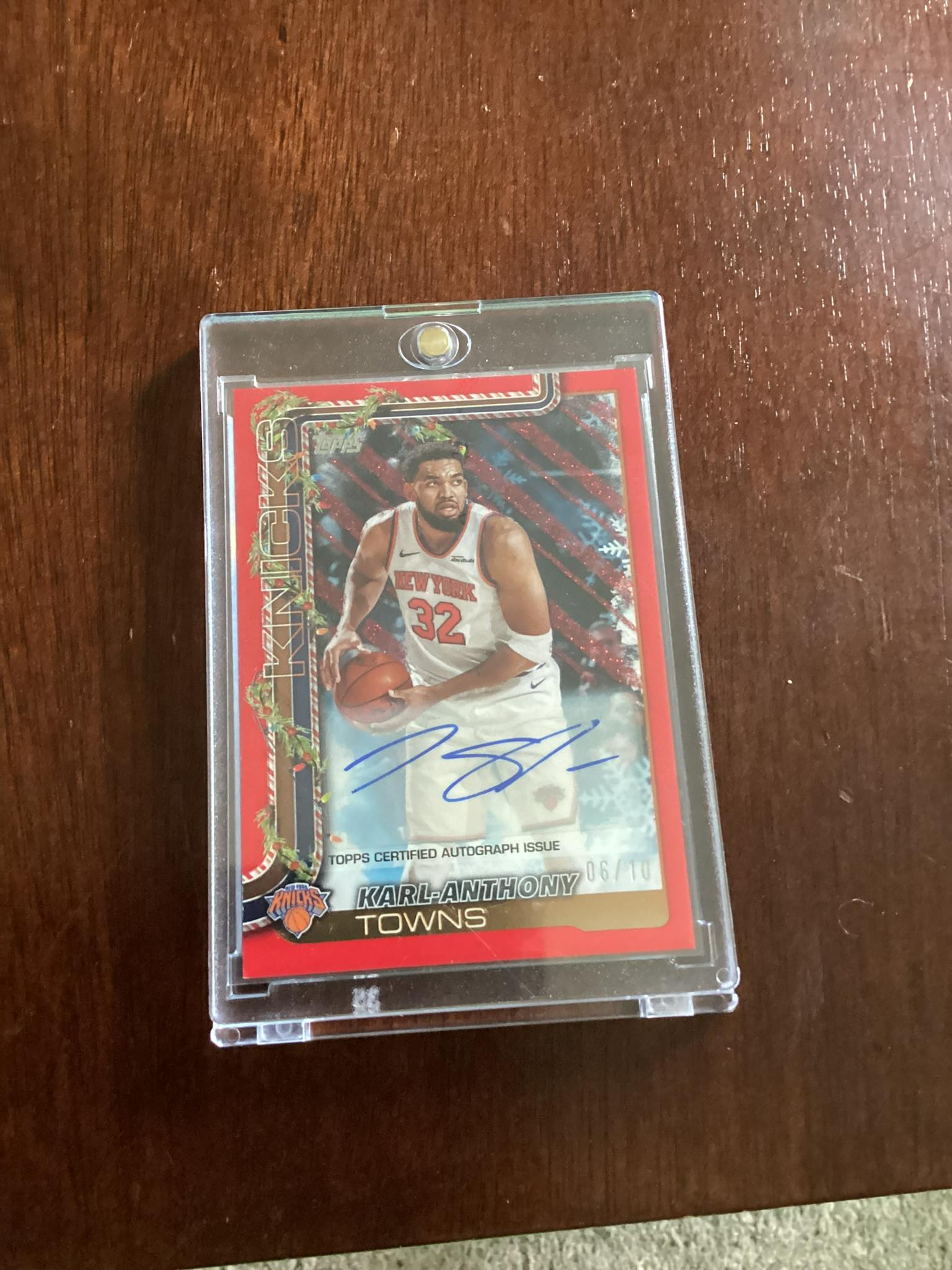 What is the value of a Karl-Anthony Towns autographed card from 