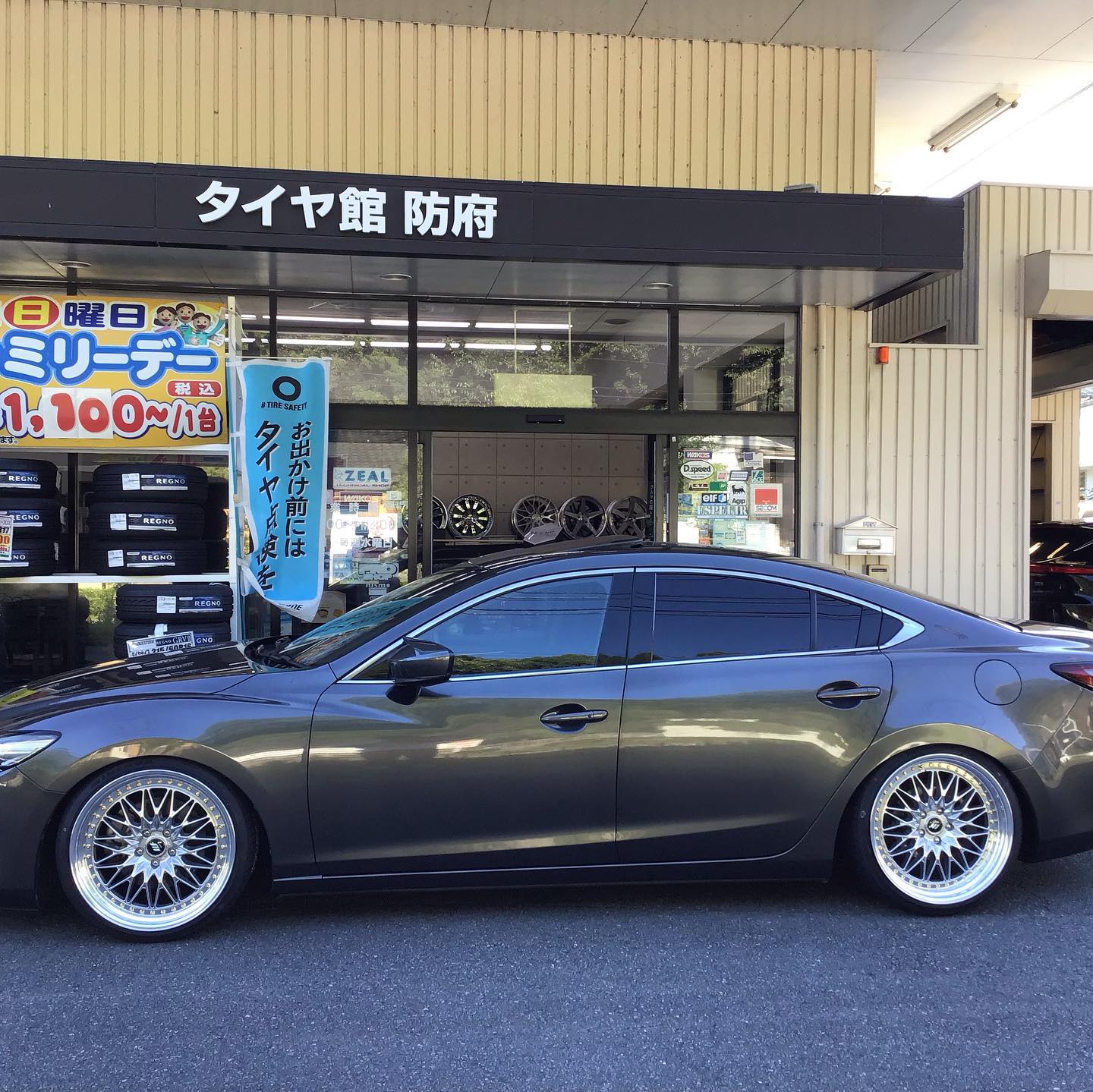こんにちは❕タイヤ館防府です 本日はMAZDA6にwork wheelさんのVSXV20 