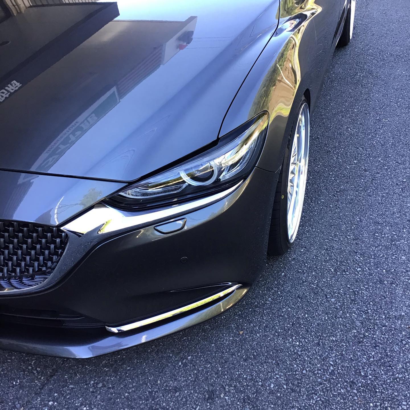 こんにちは❕タイヤ館防府です 本日はMAZDA6にwork wheelさんのVSXV20 