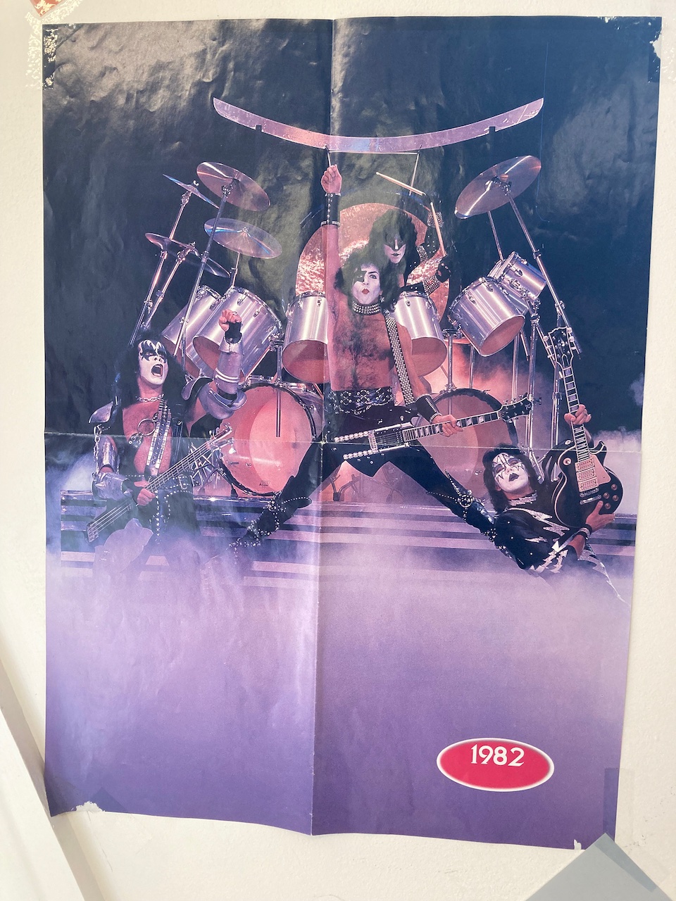KISSTORY - April 18, 1992 - KISS' Unholy music video debuts on MTV.