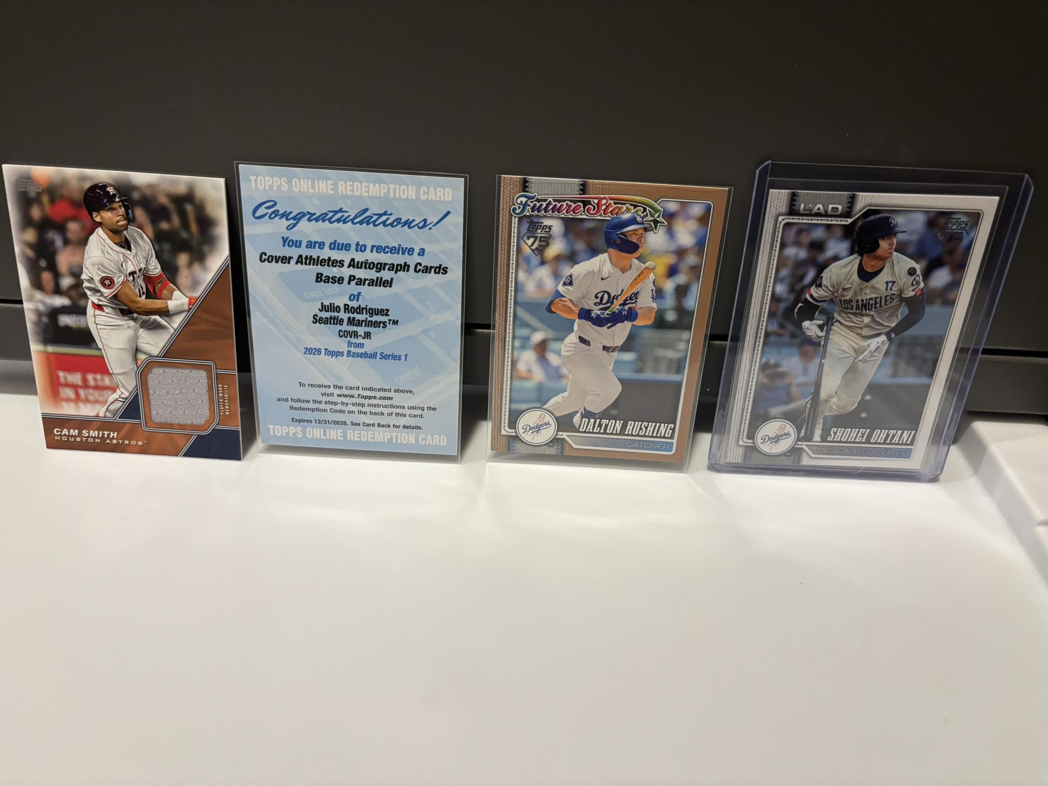 Pulling a rare Cam Smith autograph card from Topps Superbox