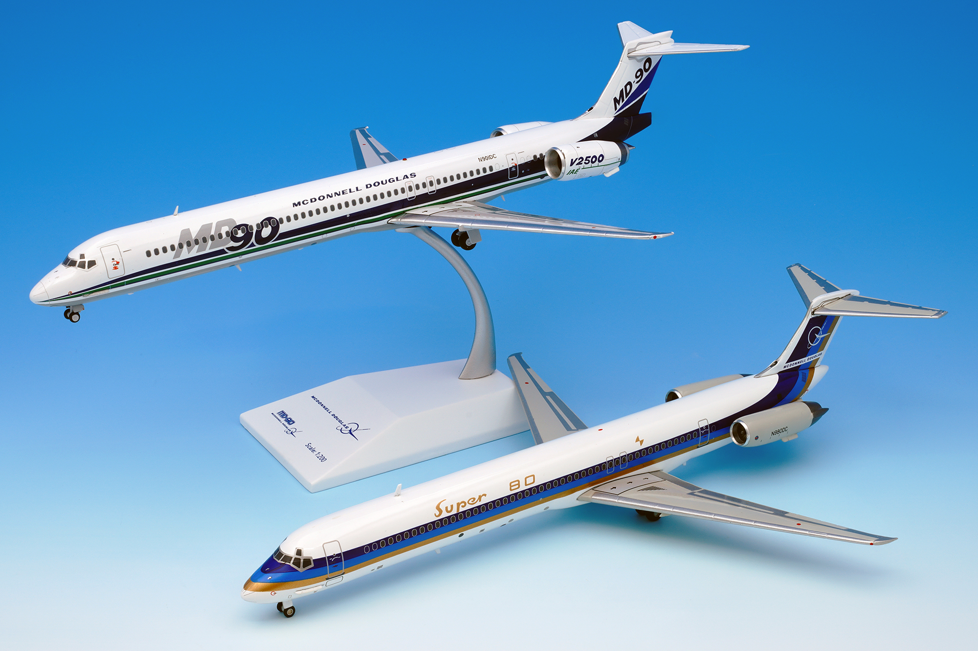 McDonnell Douglas MD-90 model in house colors