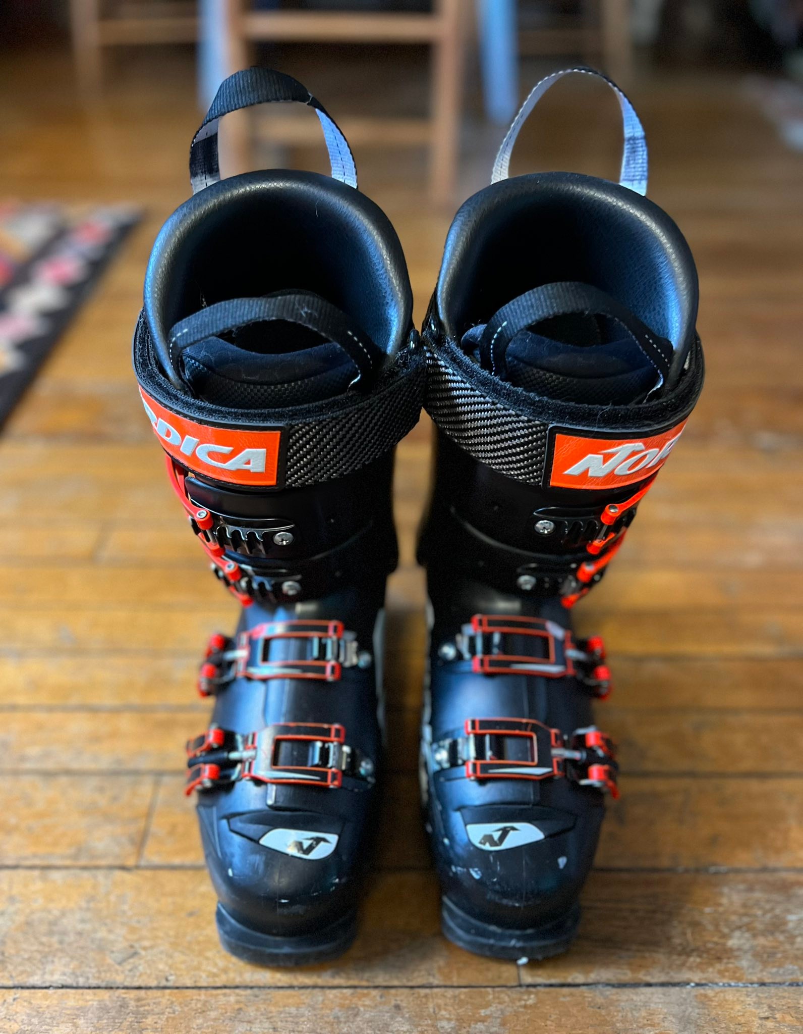 High-performance Nordica Dobermann GP 120 ski boots in size 27