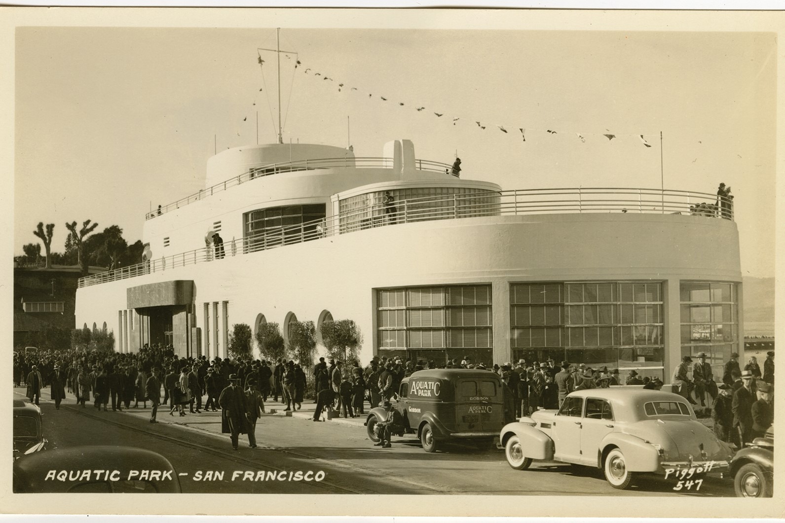 Aquatic Park Bathhouse (San Francisco Maritime Visitor Center) photo 1