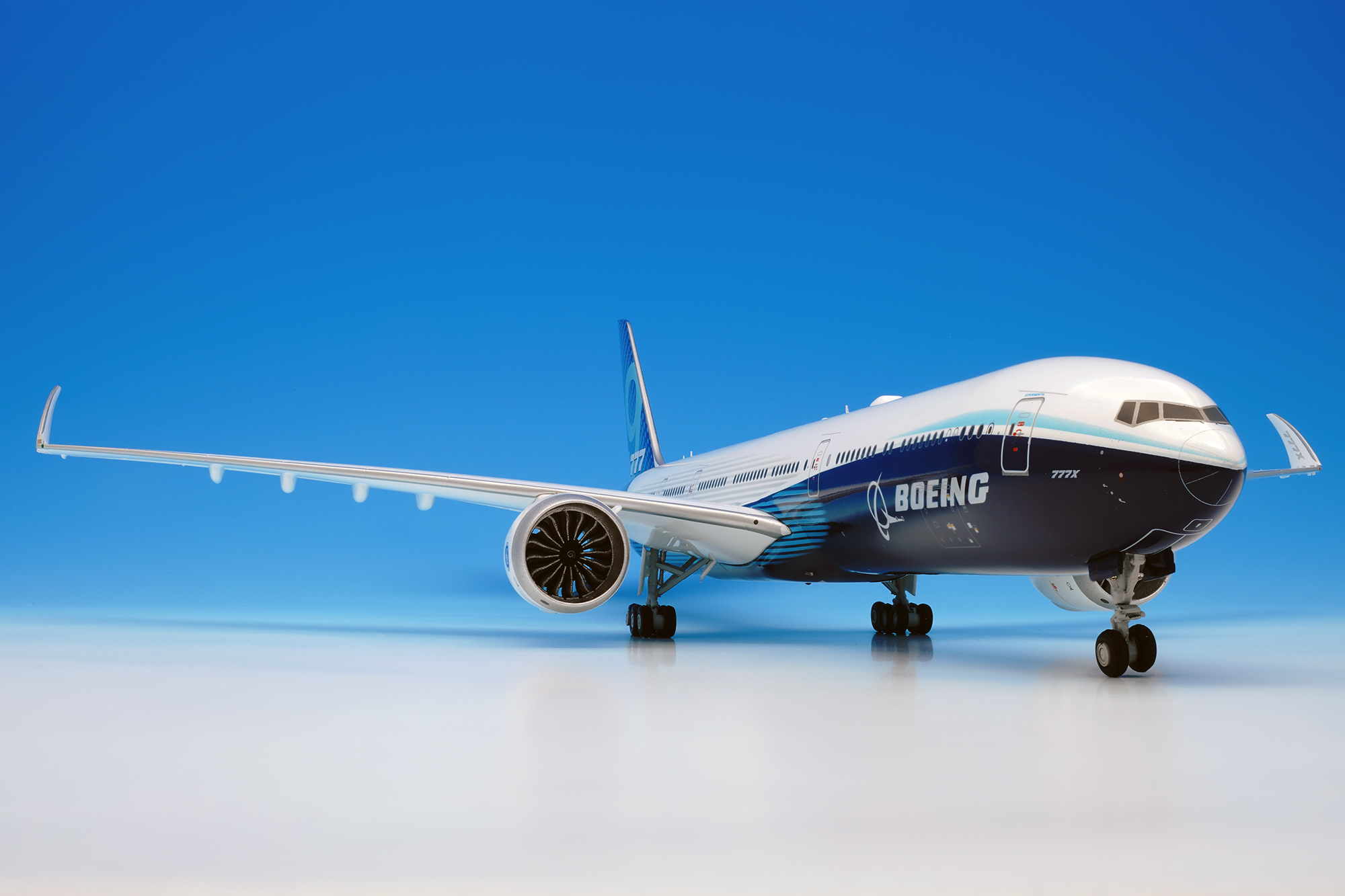 JC Wings Boeing 777-9X House Colors 1/200 Scale Model Review