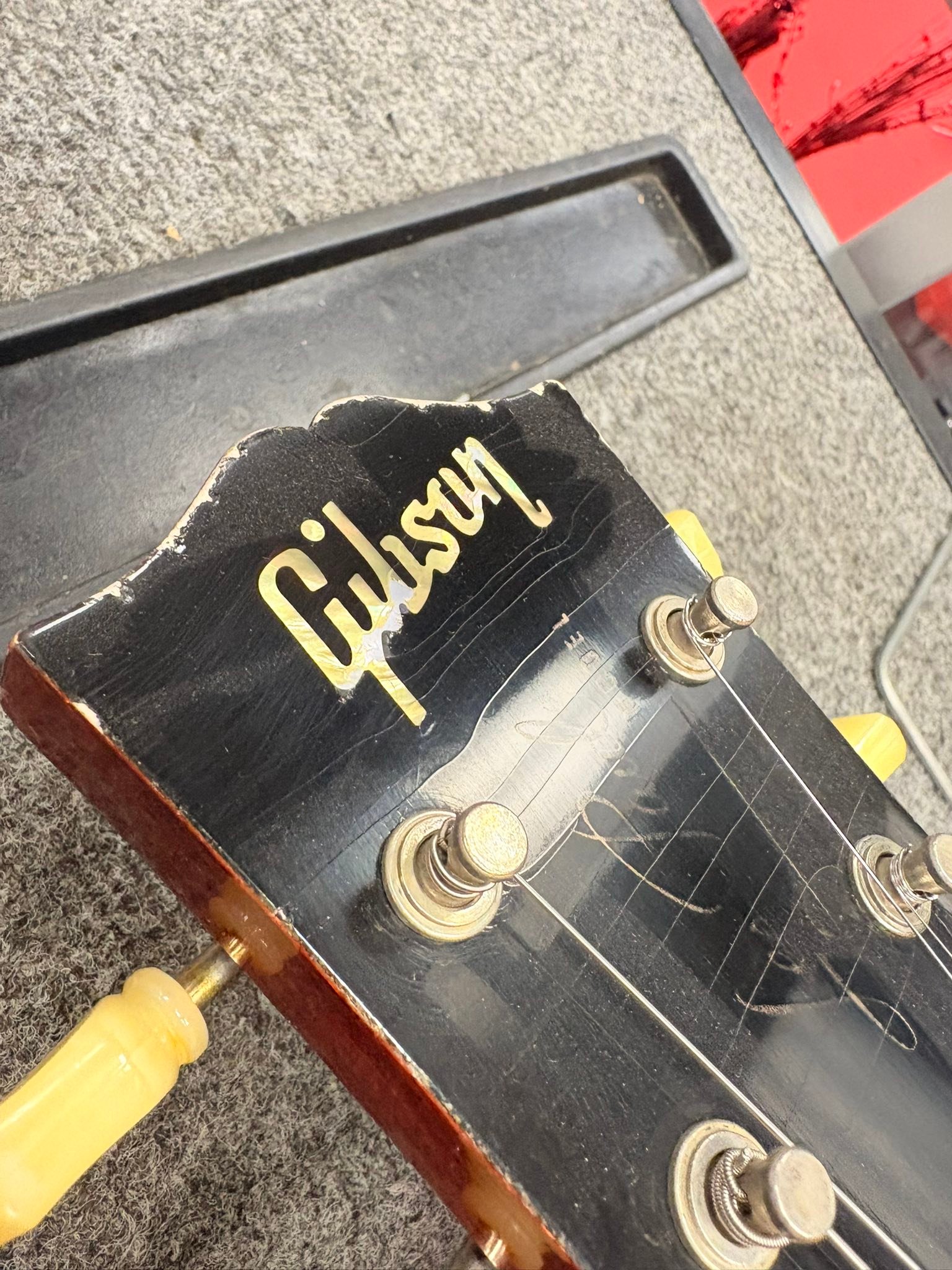 Is Tom Murphy aging guitars anymore?