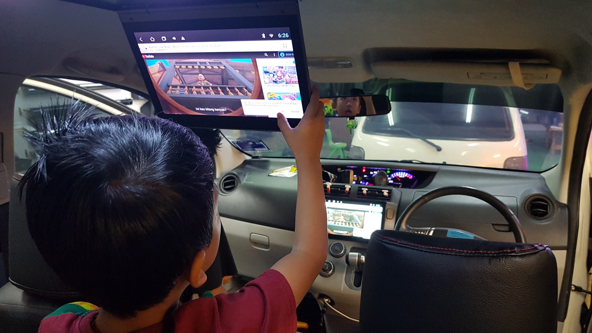 ZAM - Dulu, bila sebut tentang hiburan dalam kereta, pilihan memang ...
