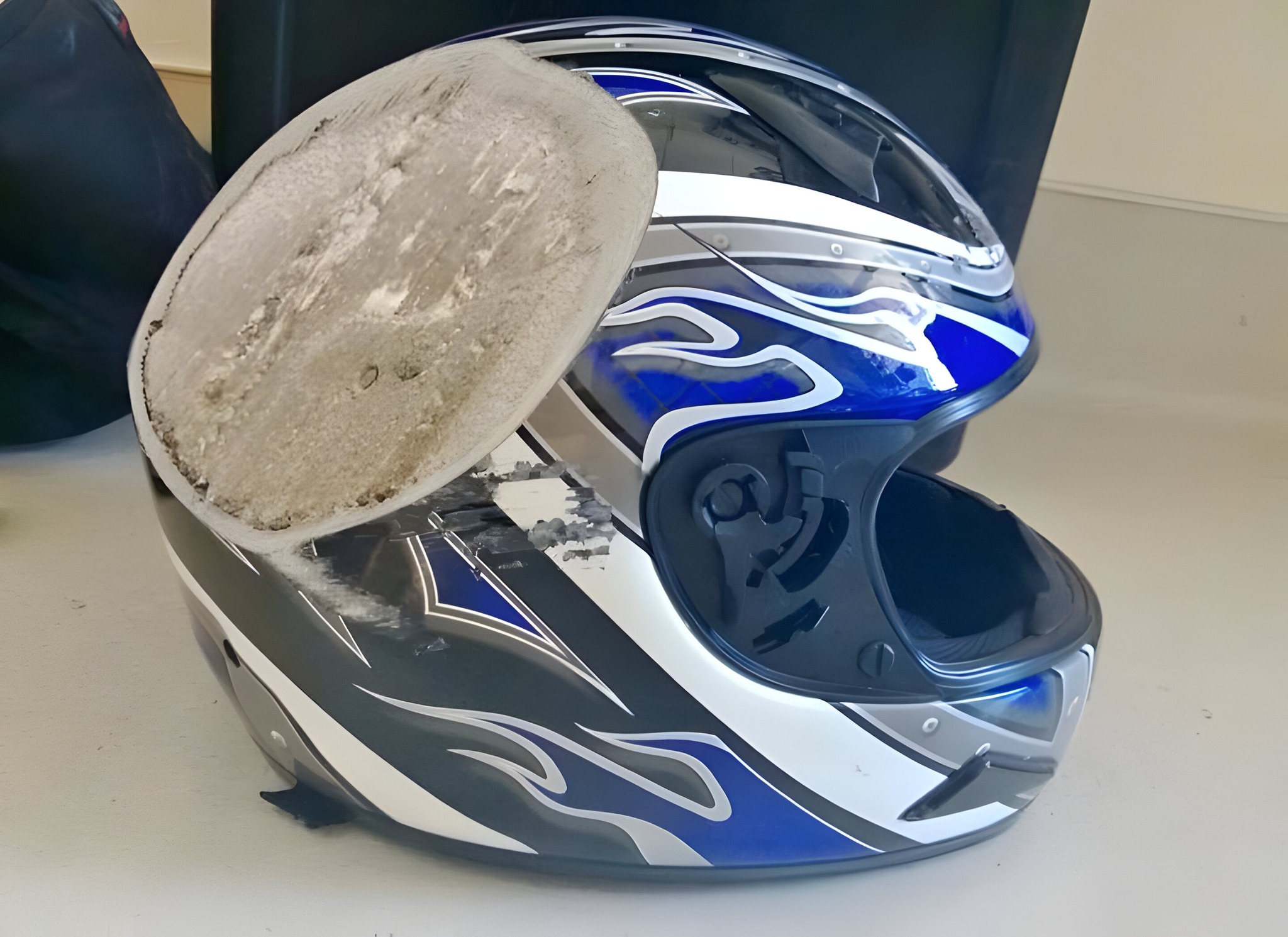 daytona amber motorcycle helmet face shields Viper V2-G Grey Carbon Fiber Anti-Fog Pinlock 120 Shield Free Shipping block print color:Gold Meets And Exceeds D.O.T NWT Loungefly Disney Mini