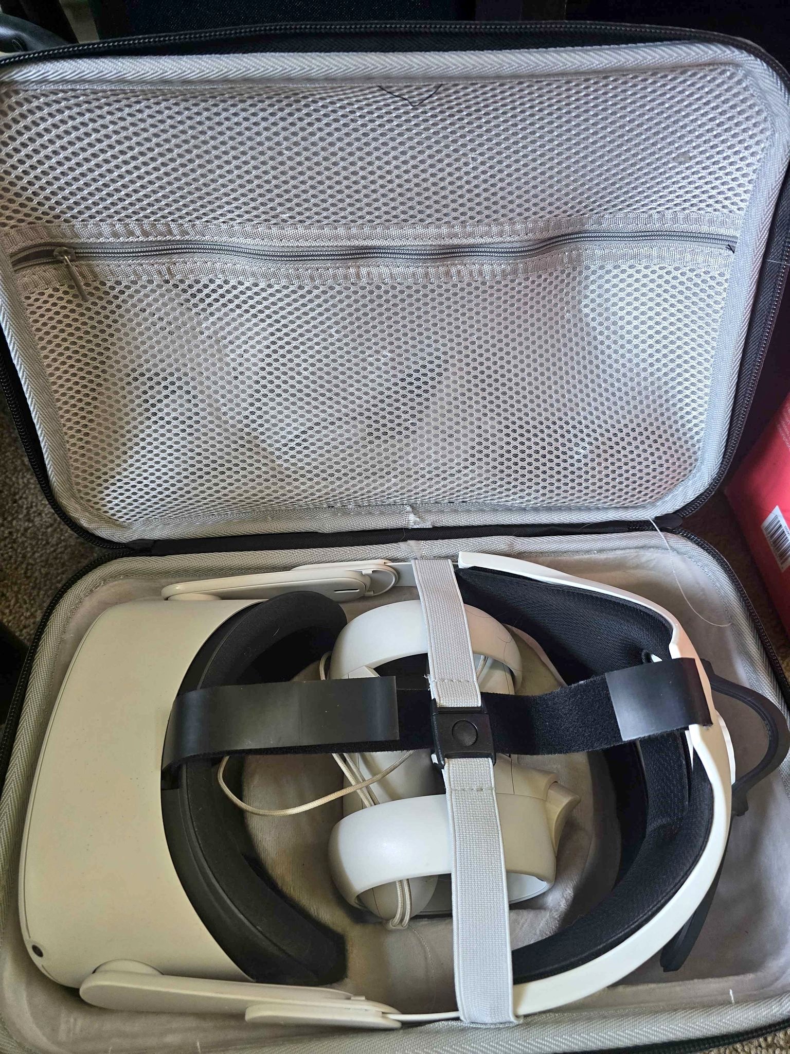 拍賣的全新和二手 Oculus Quest VR 頭戴式裝置 | Facebook Marketplace