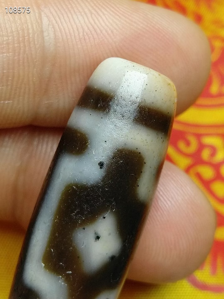 传承西藏十字星辰天珠稀有黑朱砂，品相可以，稀有十字星辰天珠尺寸38