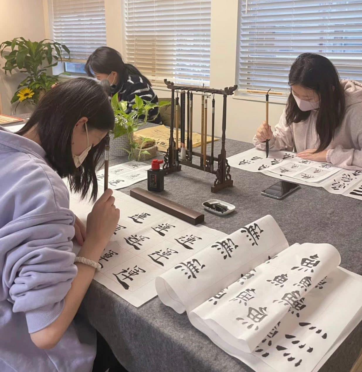 墨城書法 Chinese Calligraphy in Melbourne - 今天诗词欣赏 肃肃凉景生，加我林壑清。驱烟寻涧户，卷雾出山楹 ...