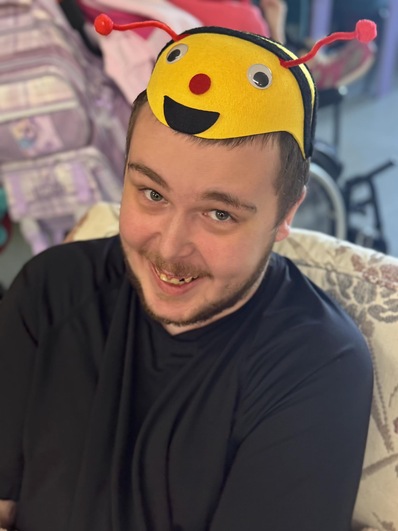 Simonds - Buzz buzz! 🐝 Damien is all smiles as we wrap up Day 3 of our ...