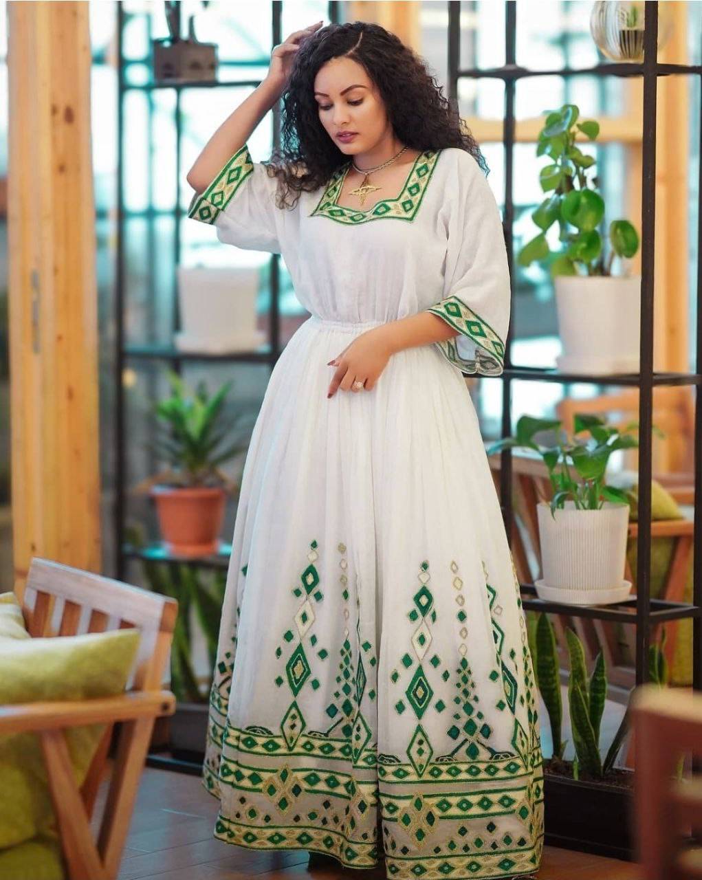 fitted lace wedding dress Habesha Dress M main image 0