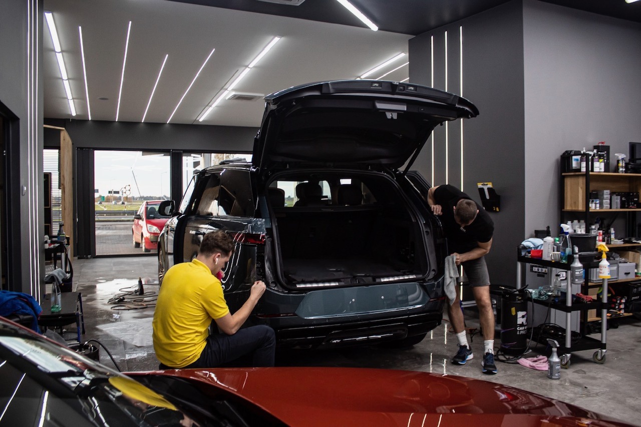 R33 - Car Wrap & Protection | Opole