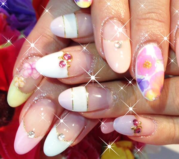 Zizi ネイルグループ Posty Facebook