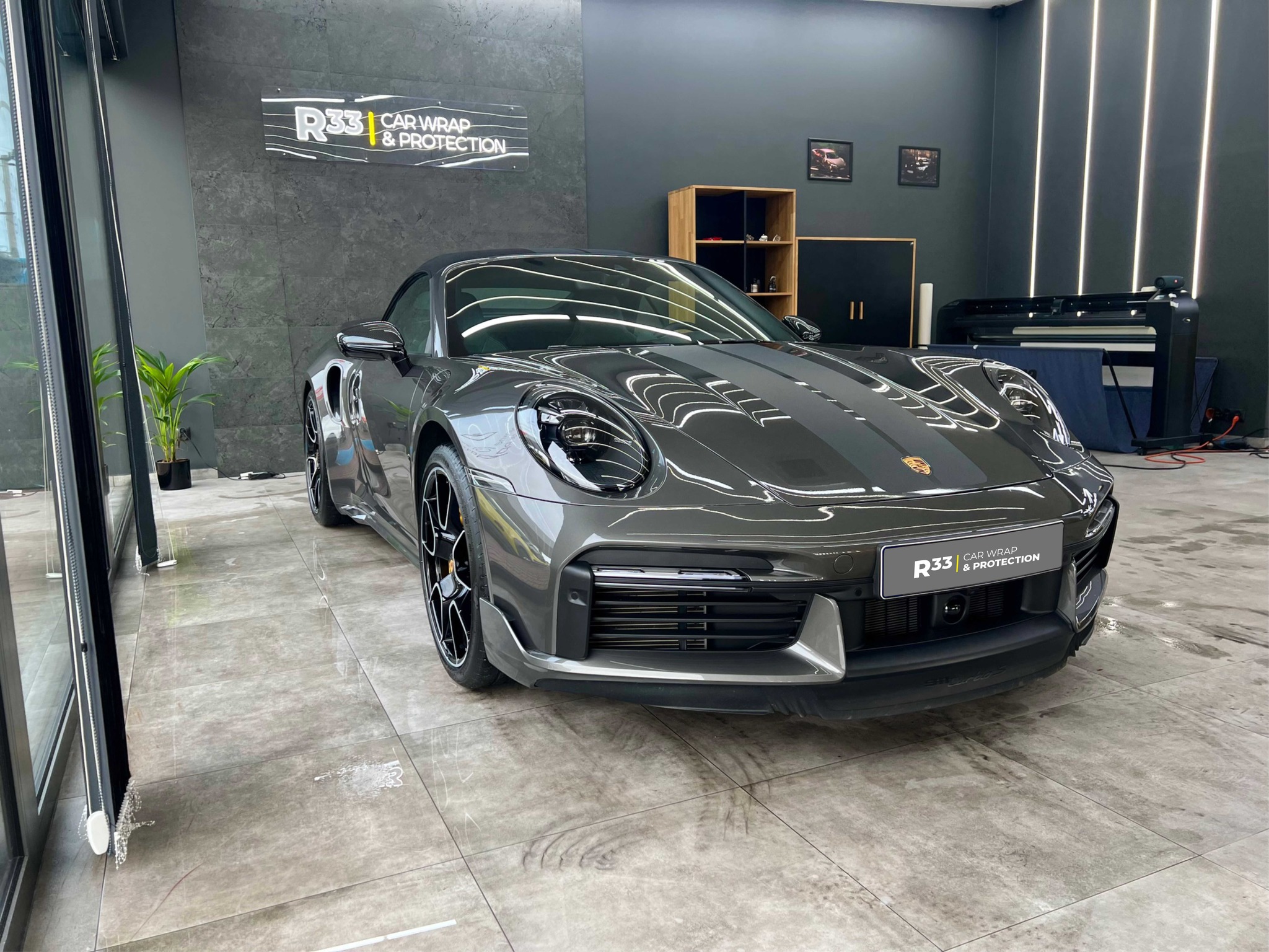 R33 - Car Wrap & Protection... - R33 - Car Wrap & Protection