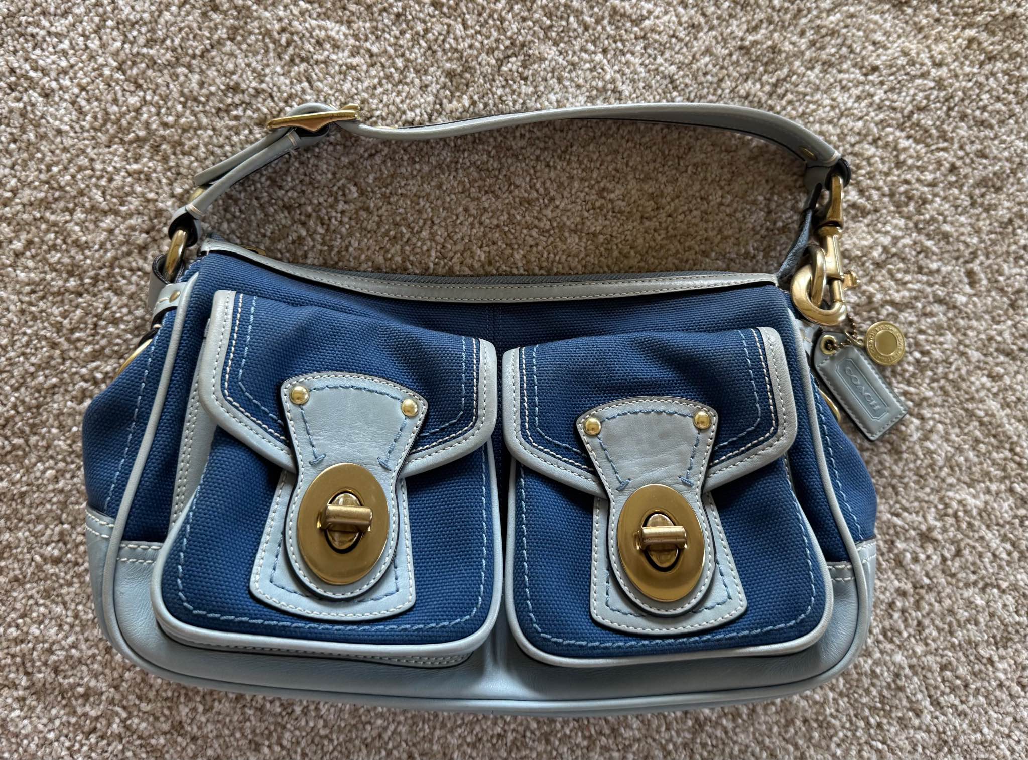 Selling my personal vintage Coach bleecker Legacy Signature Flap 