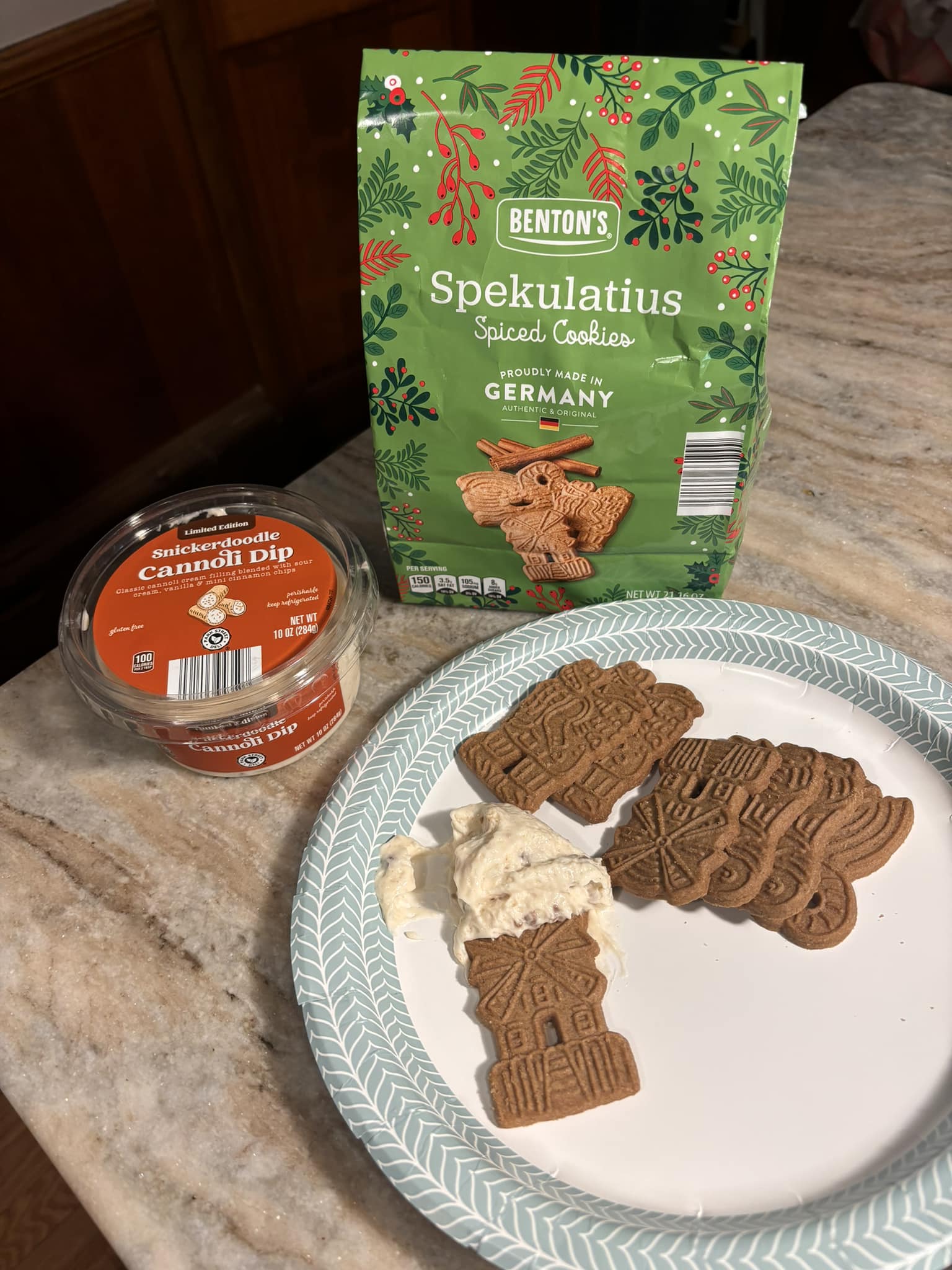 Aldi german spiced cookies and cannoli dip combination