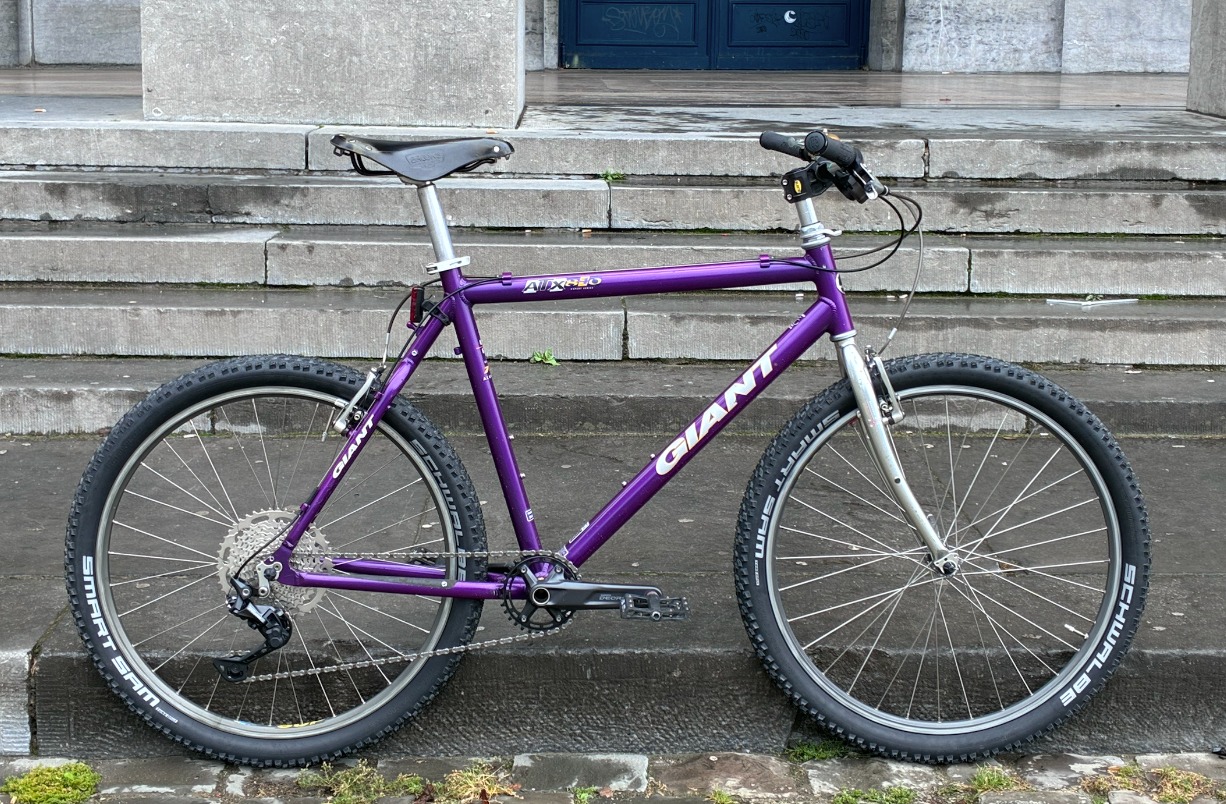 1997 Giant ATX840 cruiser bike overhaul with new and vintage parts