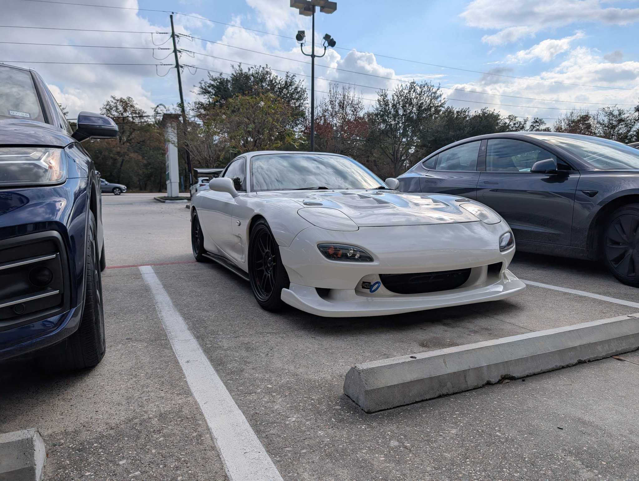 I just love a clean FD RX-7 in red. | Facebook