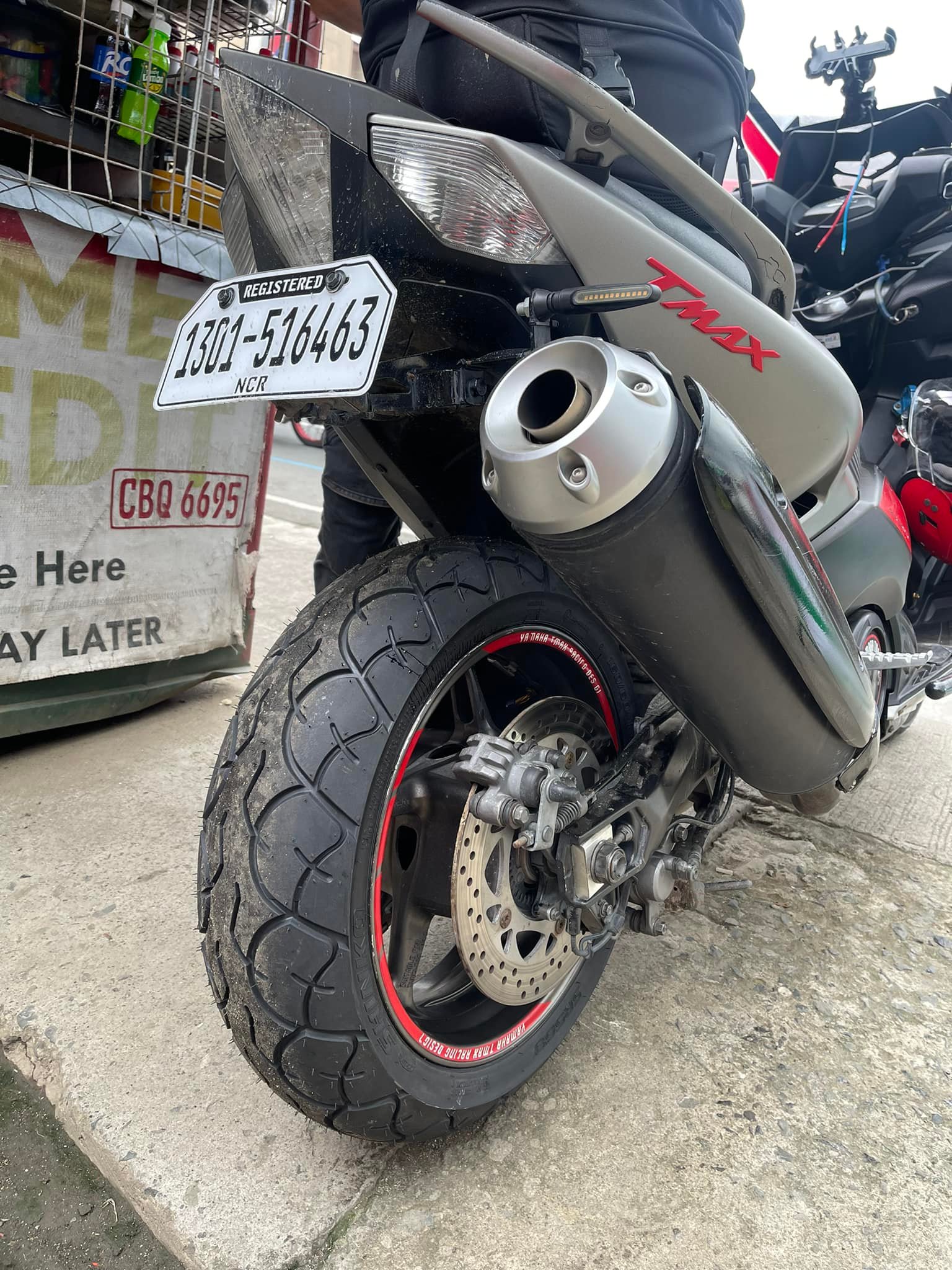 Yamaha TMAX tires Shinko Brand Made in Korea Size: 160/60x15