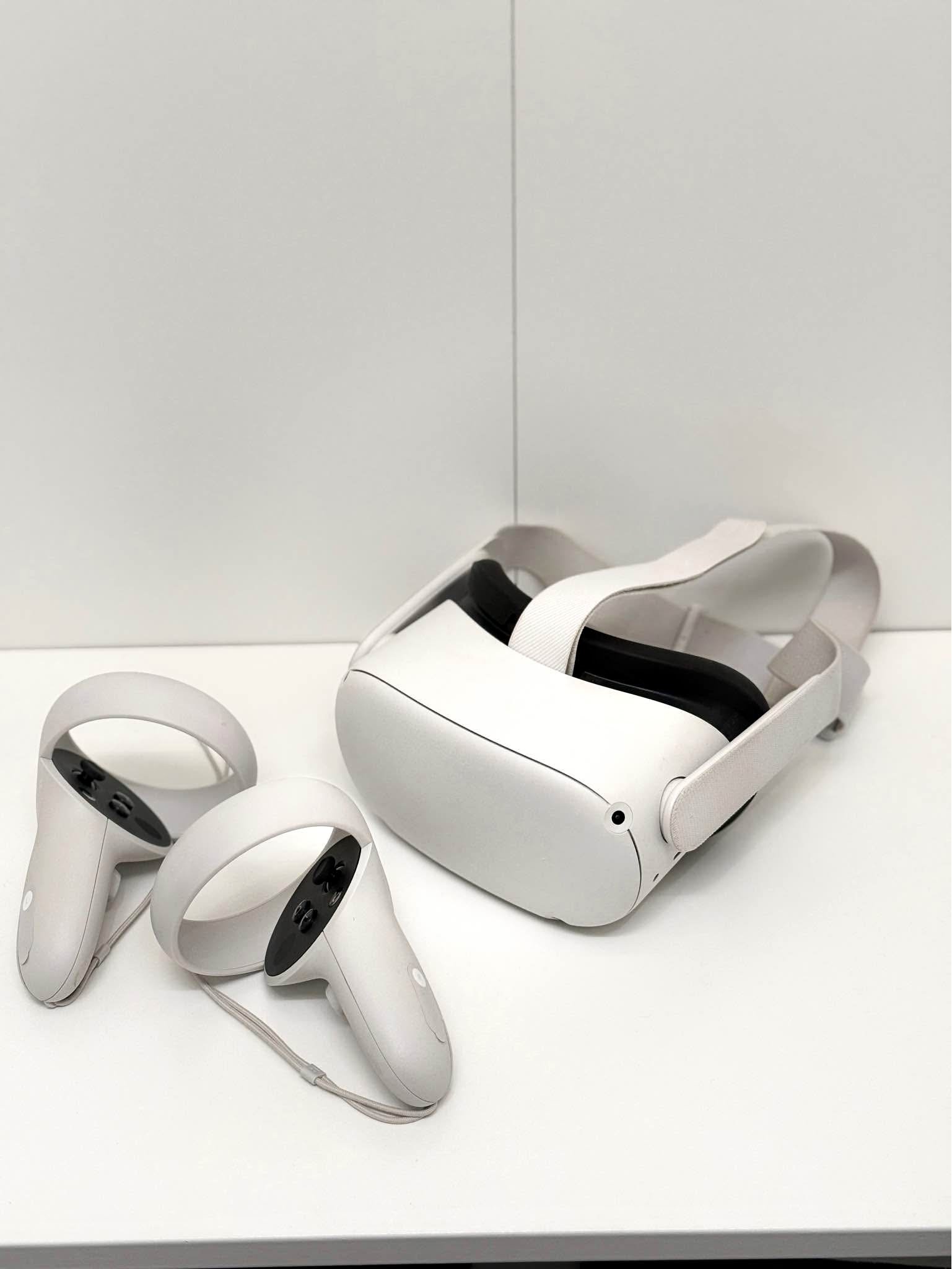 New and used Oculus-quest-2-virtual-reality-headset-128gb for sale