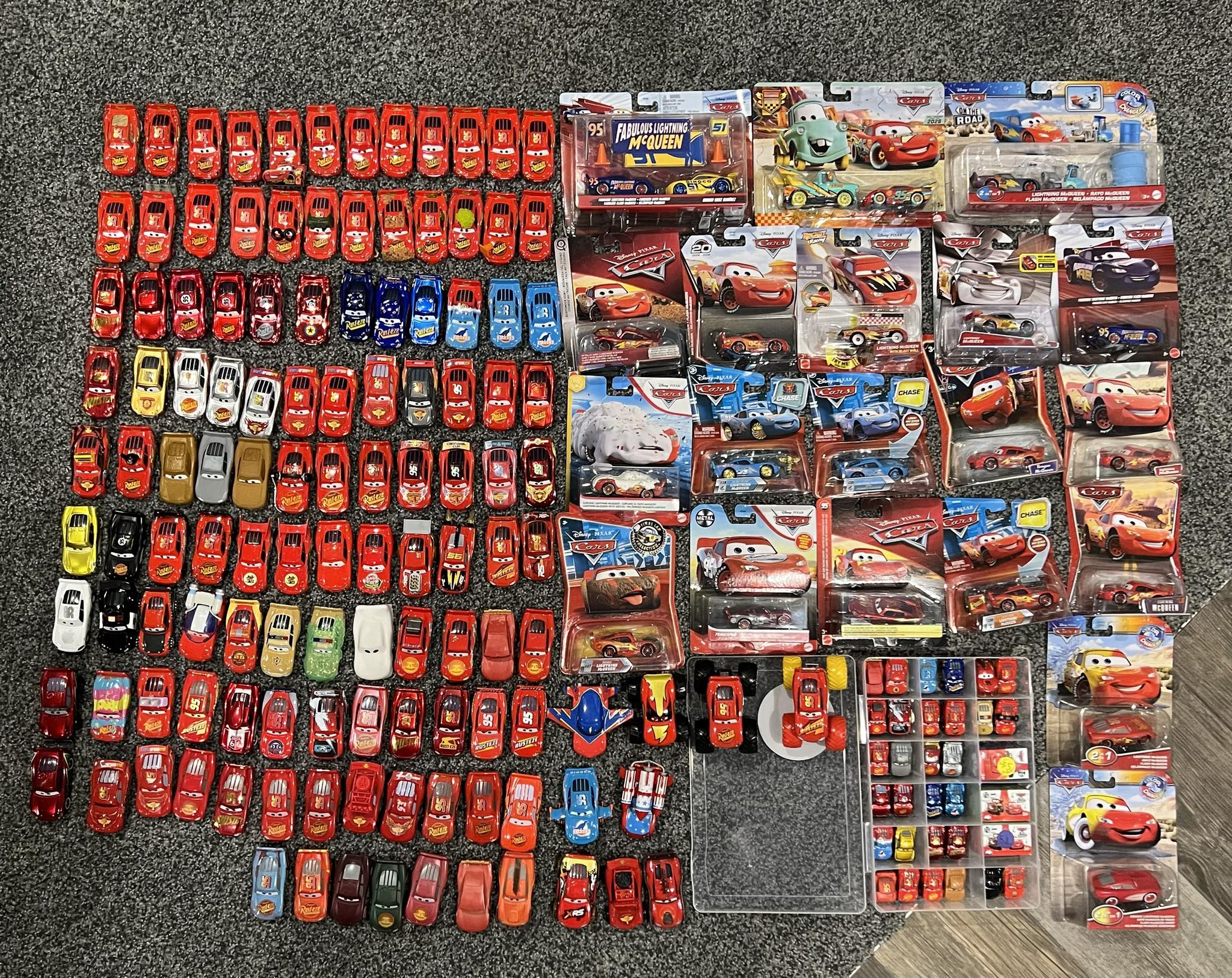 ミニカー s1660 Pixar CARS DISNEYSTORE COLLECTOR ミニカー s1660 Pixar CARS DISNEYSTORE COLLECTOR s1660 Pixar CARS
