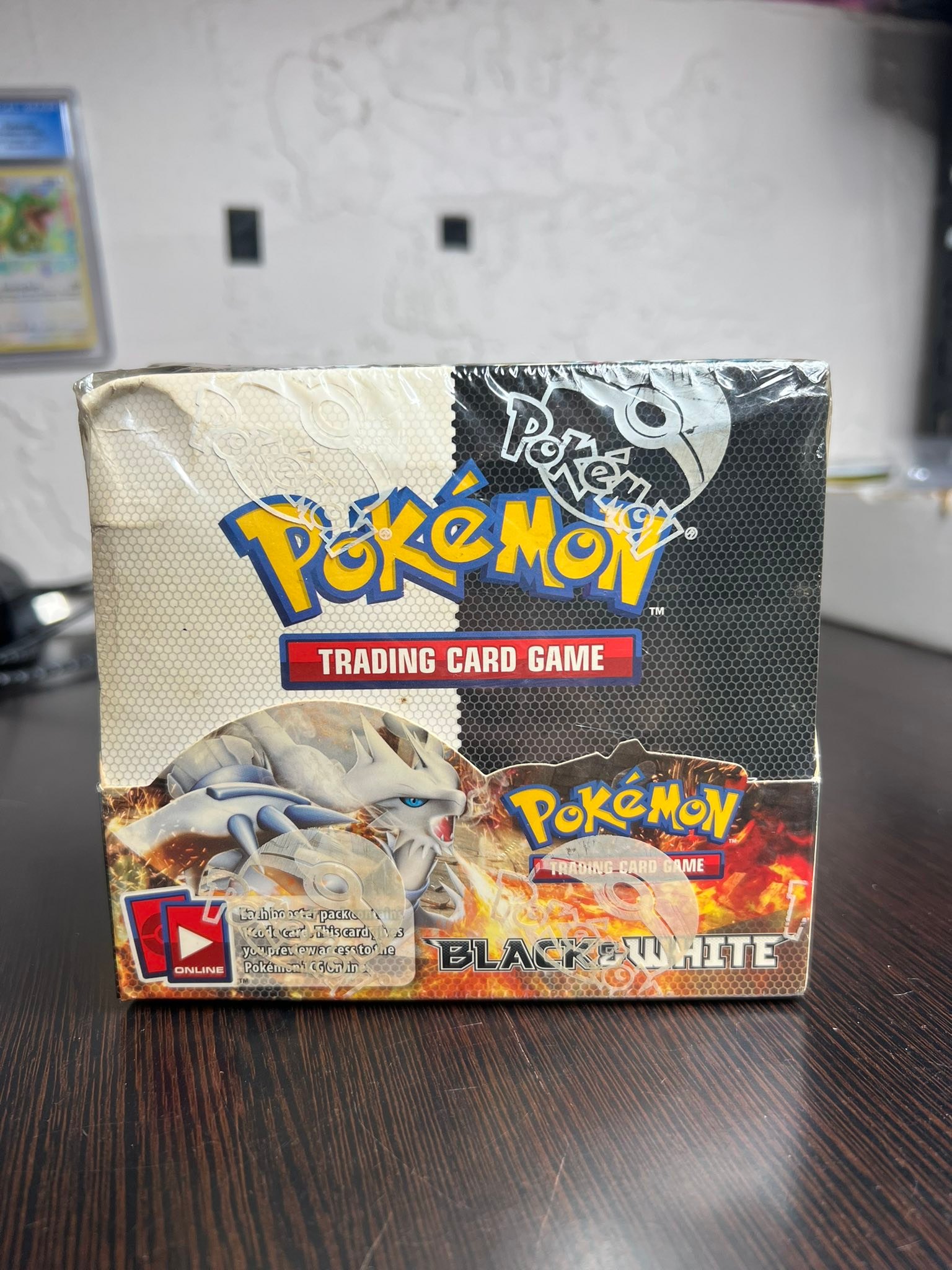 black and white base set booster box B&W Pokmon and discover the undeniable power of truth with the regions Legendary and Mythical Pokmon Pokemon - Black & White