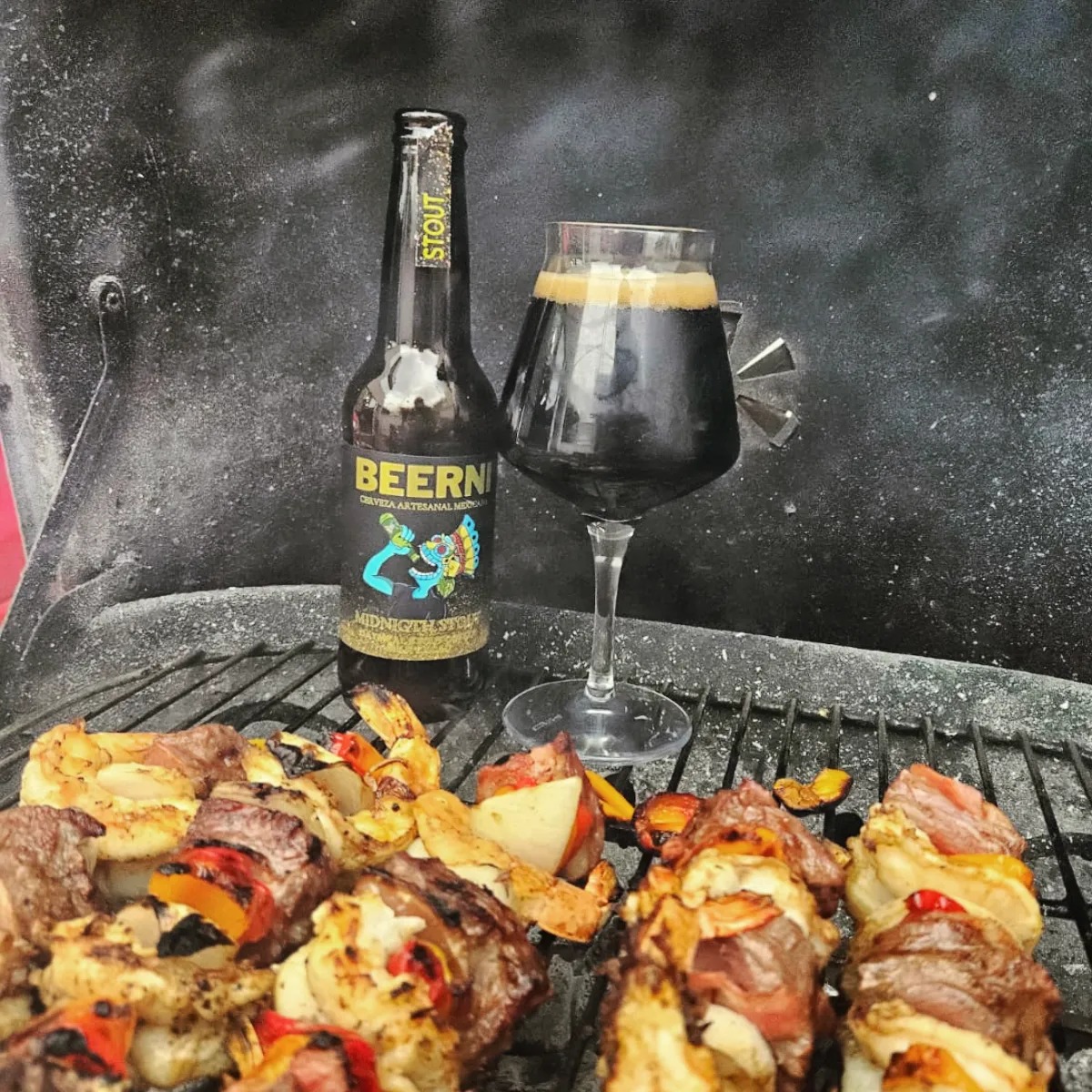 BEERNI Oatmeal Stout coffee... - Beerni cervecería artesanal