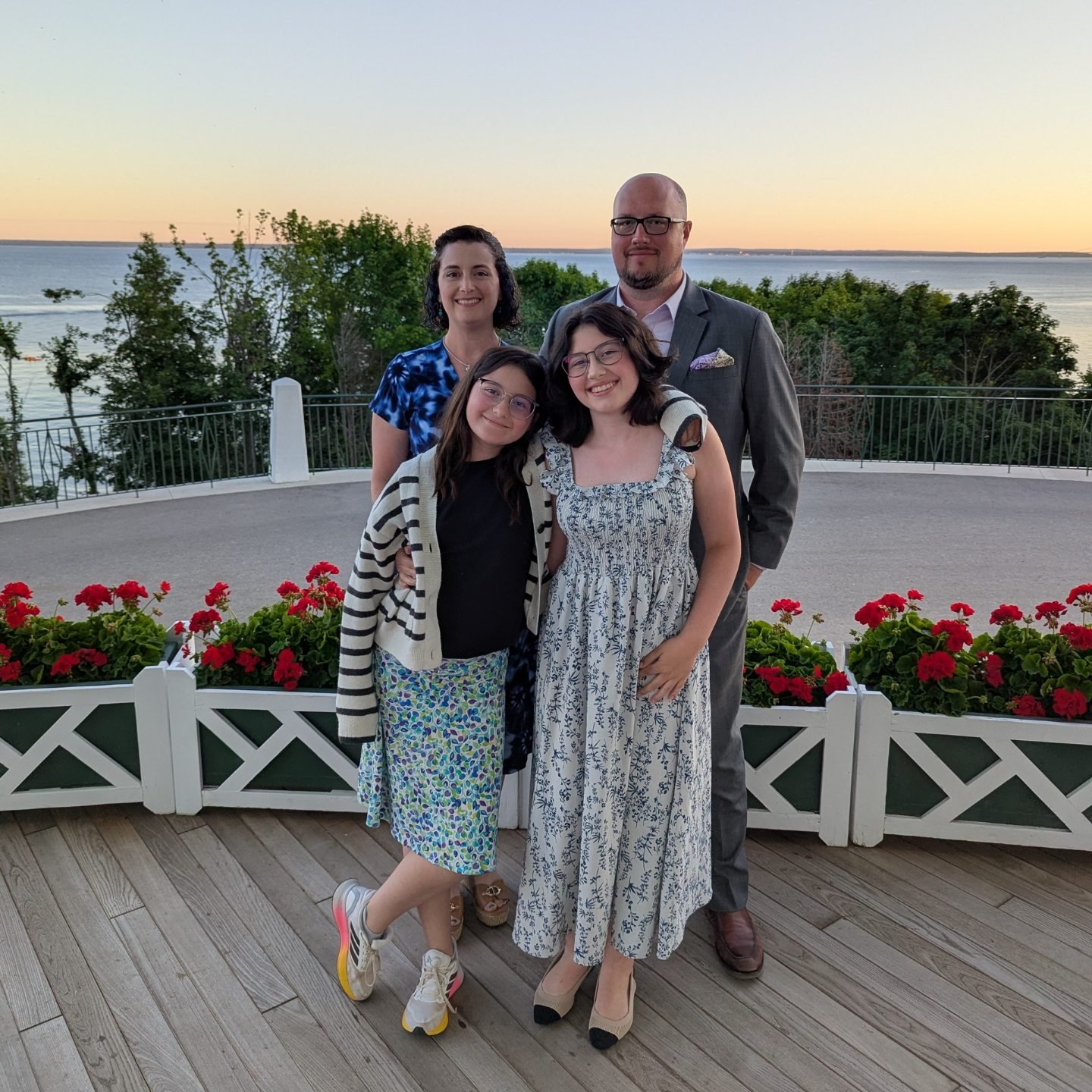 zimmermann bliss floral corset-style cocktail dress Luna Corset Midi | Black Rose Crepe Popover Midi Dress The Belt Shoppe Size:M18 sweetheart neckline