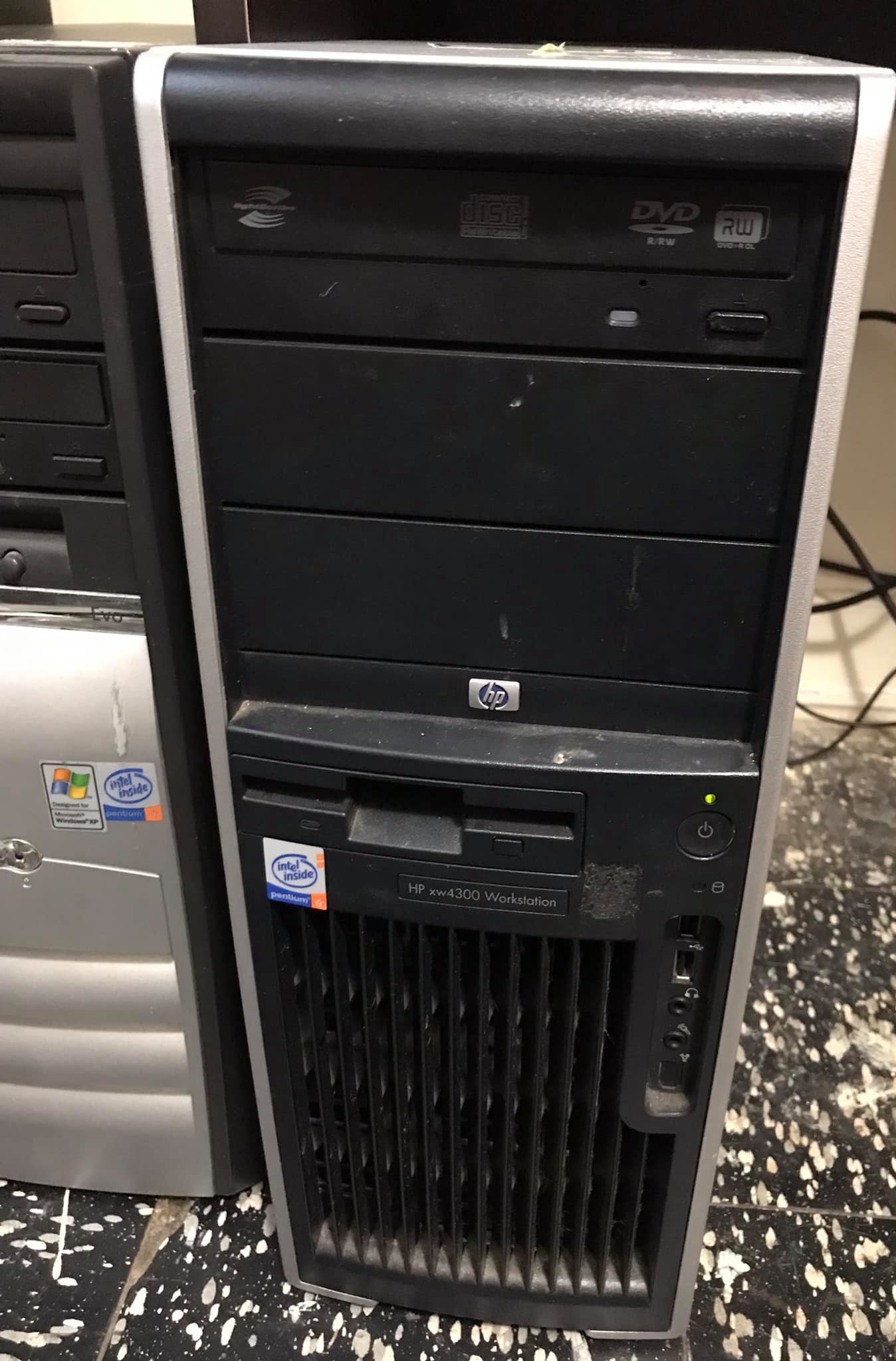 HP xw4600 workstation with Core2Duo E8400 and Radeon HD 4850