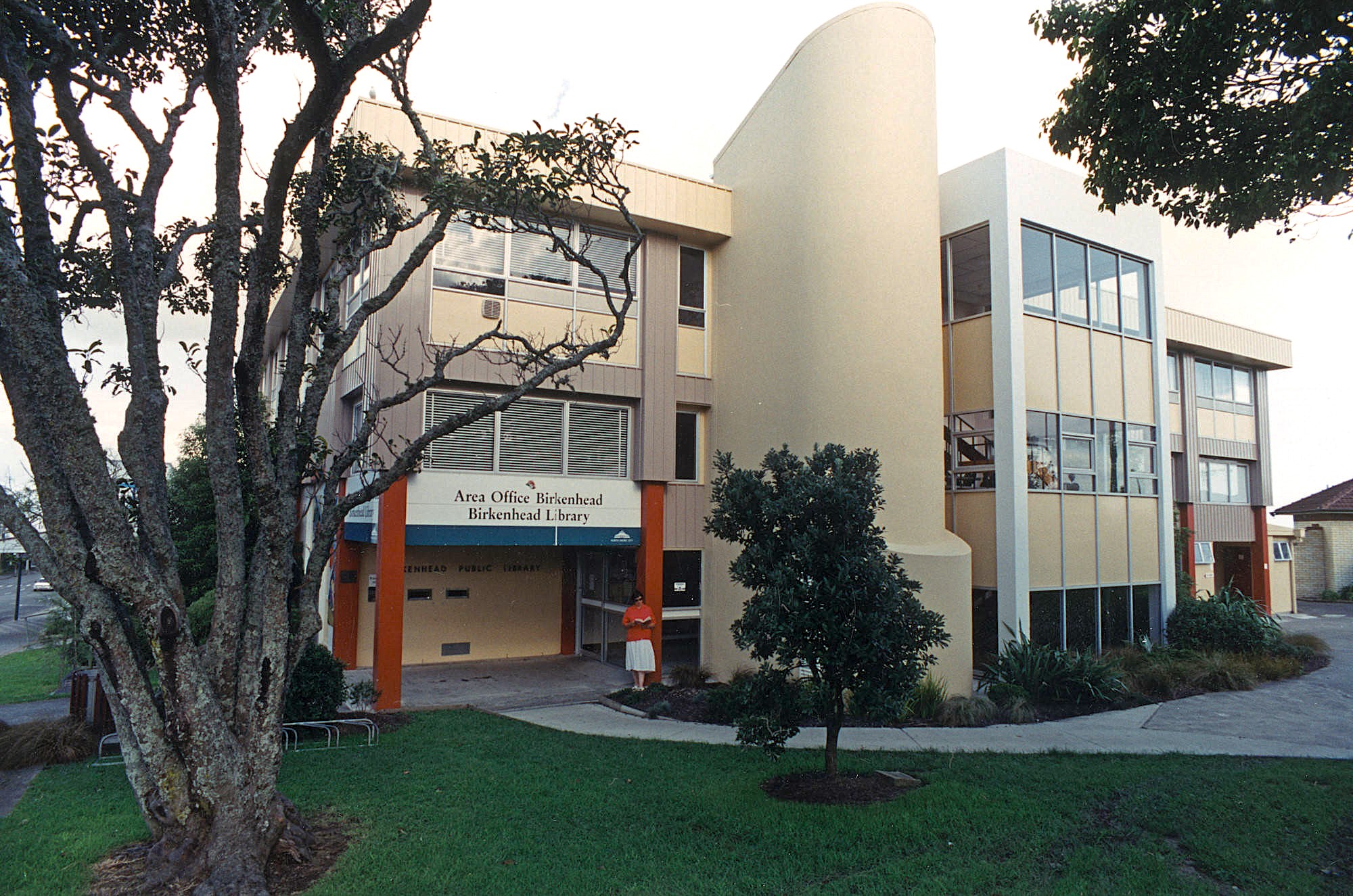 Auckland - Which North Shore library spent four years in a leisure ...