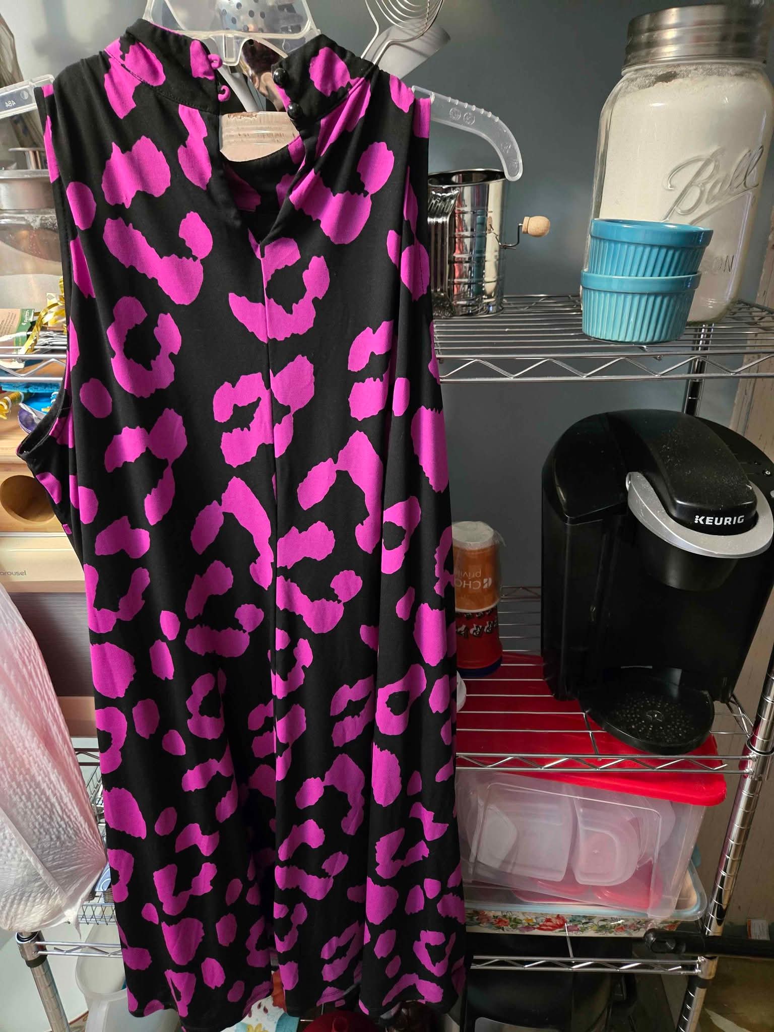 Robe California Breeze Noir Et Violet Abstract - Taille M Neuf Avec Étiquettes - Sans Manches